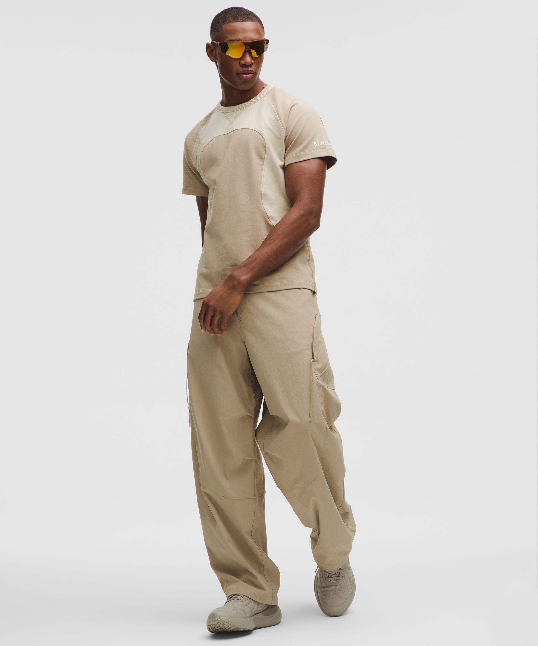 T-Shirt im Tight Fit aus French-Terry-Material *SLNSH Kollektion