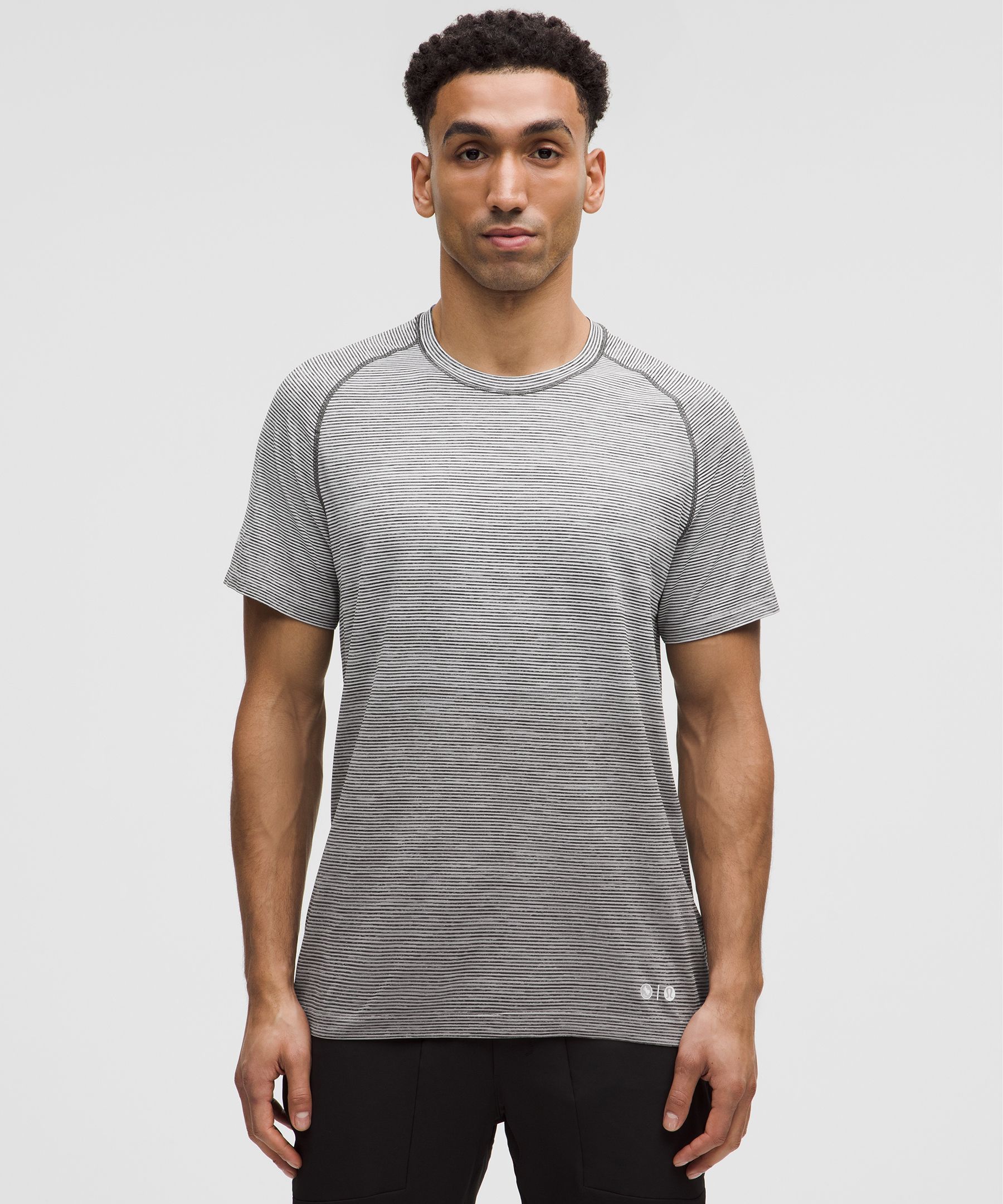 lululemon☆チームカナダ l Vent Tech トレーニングTシャツ llm22-mv-ss-dark-red-m-f.png?