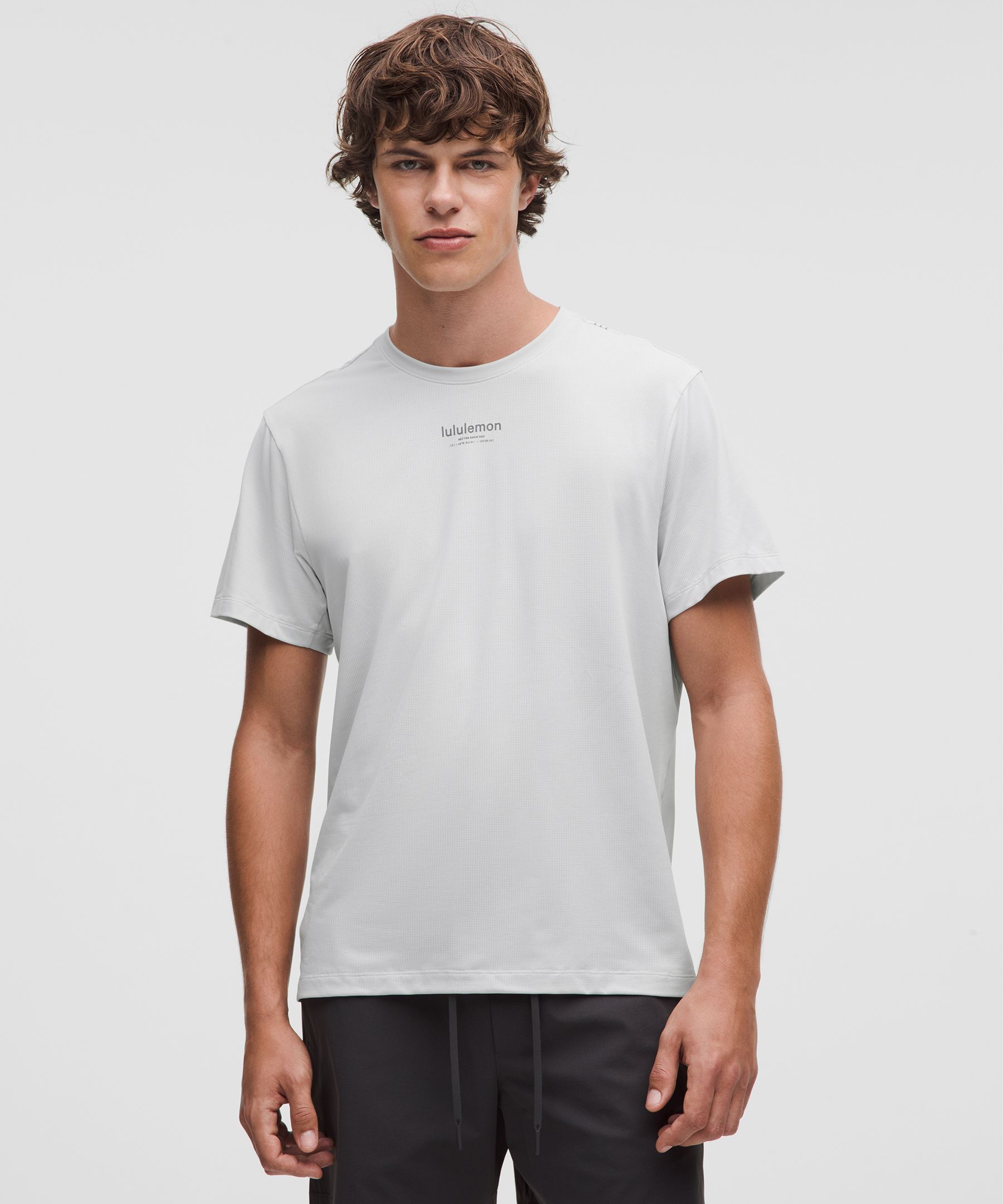 lululemon – Men's Lightweight Knit Workout Short-Sleeve Shirt – Color Grey – Size XL