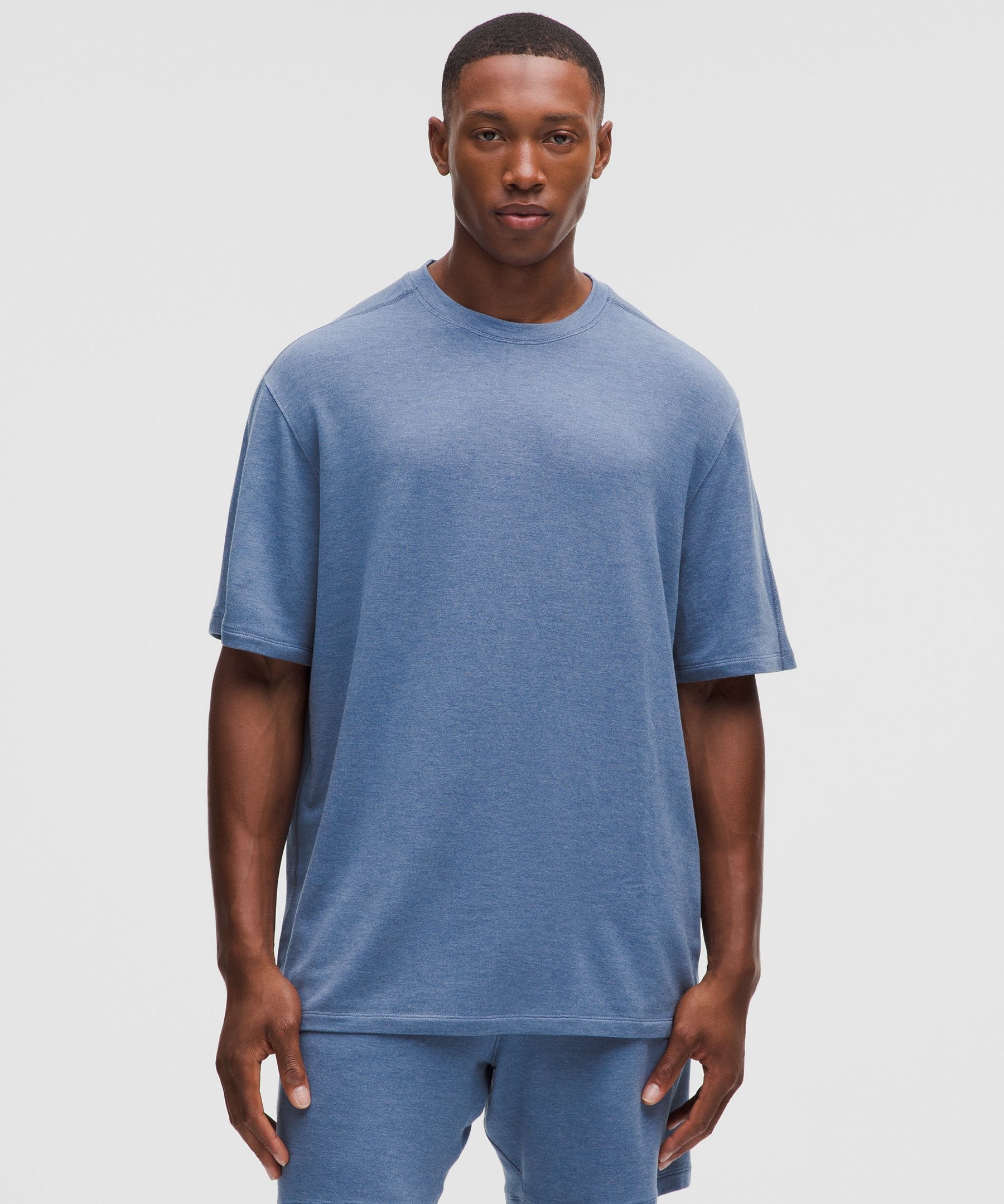 lululemon – Men's BeCalm Relaxed-Fit Short-Sleeve Shirt – Color Blue – Size XL