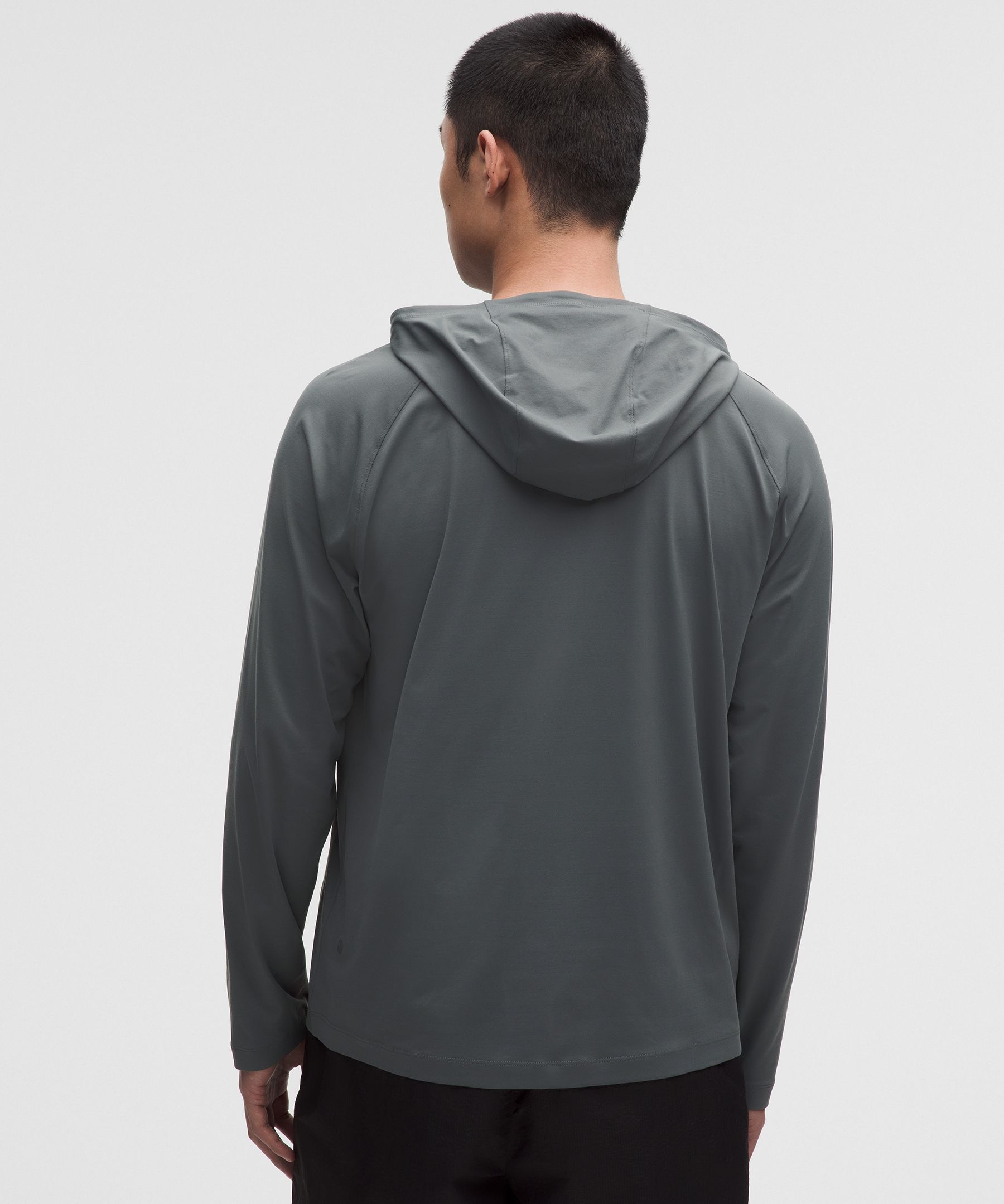 Camiseta de manga larga con capucha y protecci&oacute;n UV