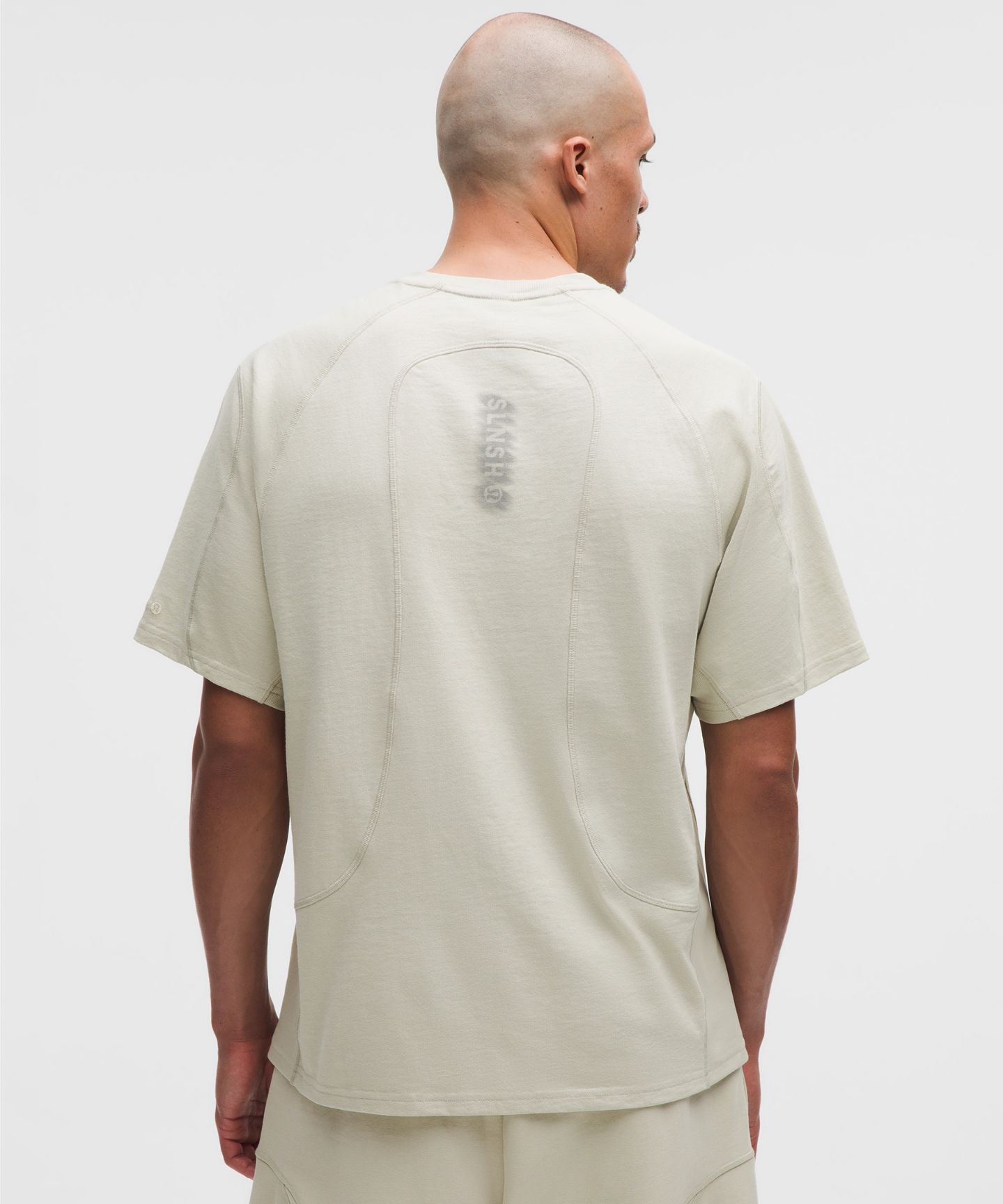 Мужская рубашка Lululemon Organic Cotton-Blend Jersey Short-Sleeve Shirt *Slnsh Collection, цвет: Берёзовый бежевый — фото 3