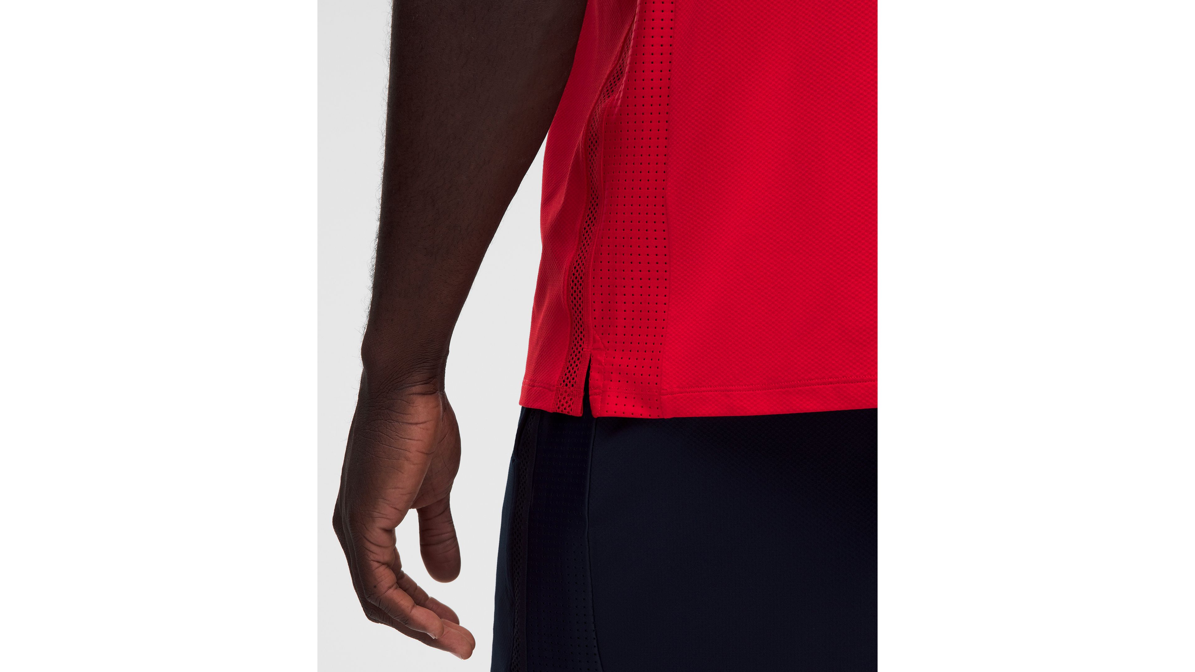 UV-Protective Mesh Panelled Tennis Shirt
