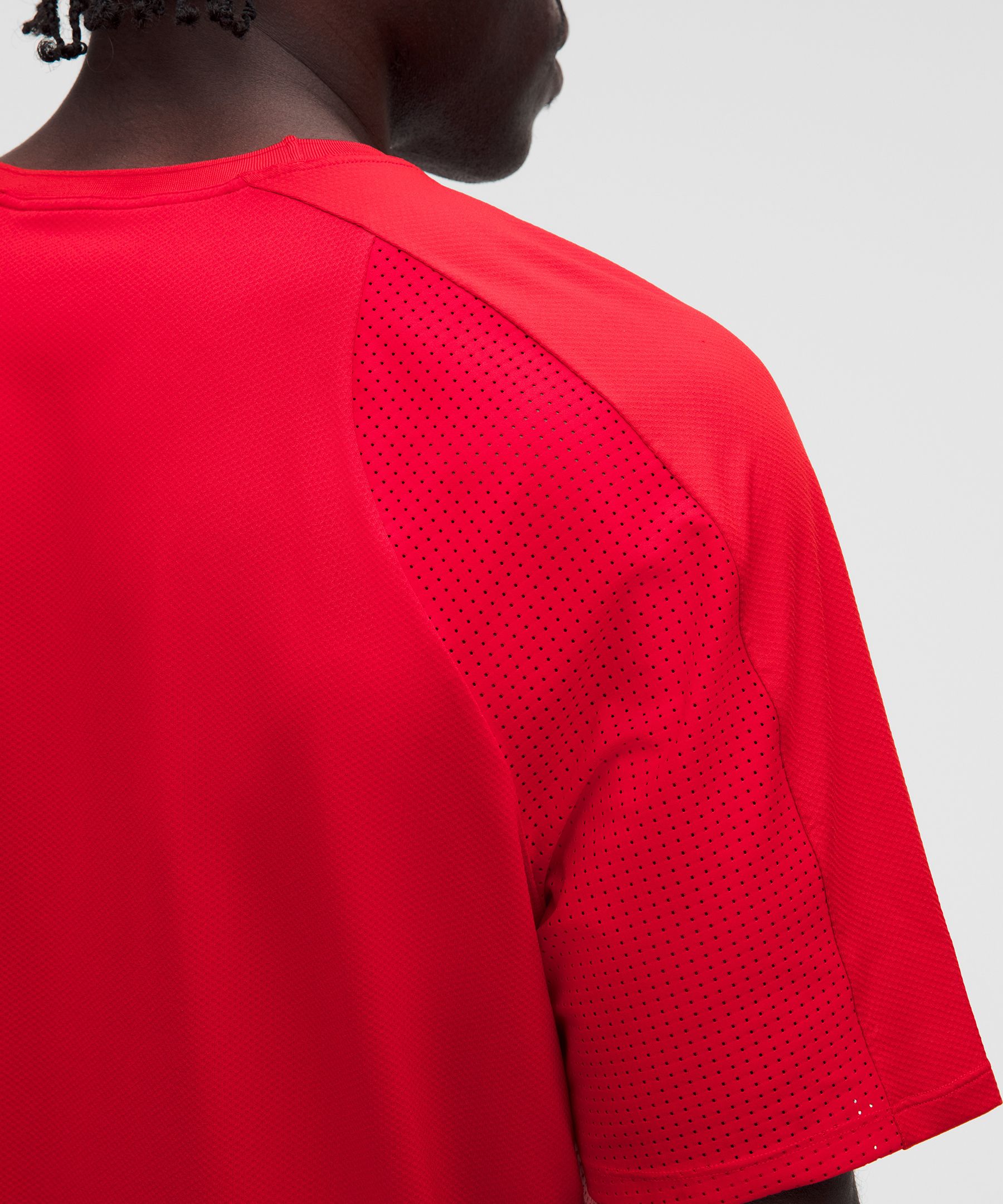 UV-Protective Mesh Panelled Tennis Shirt