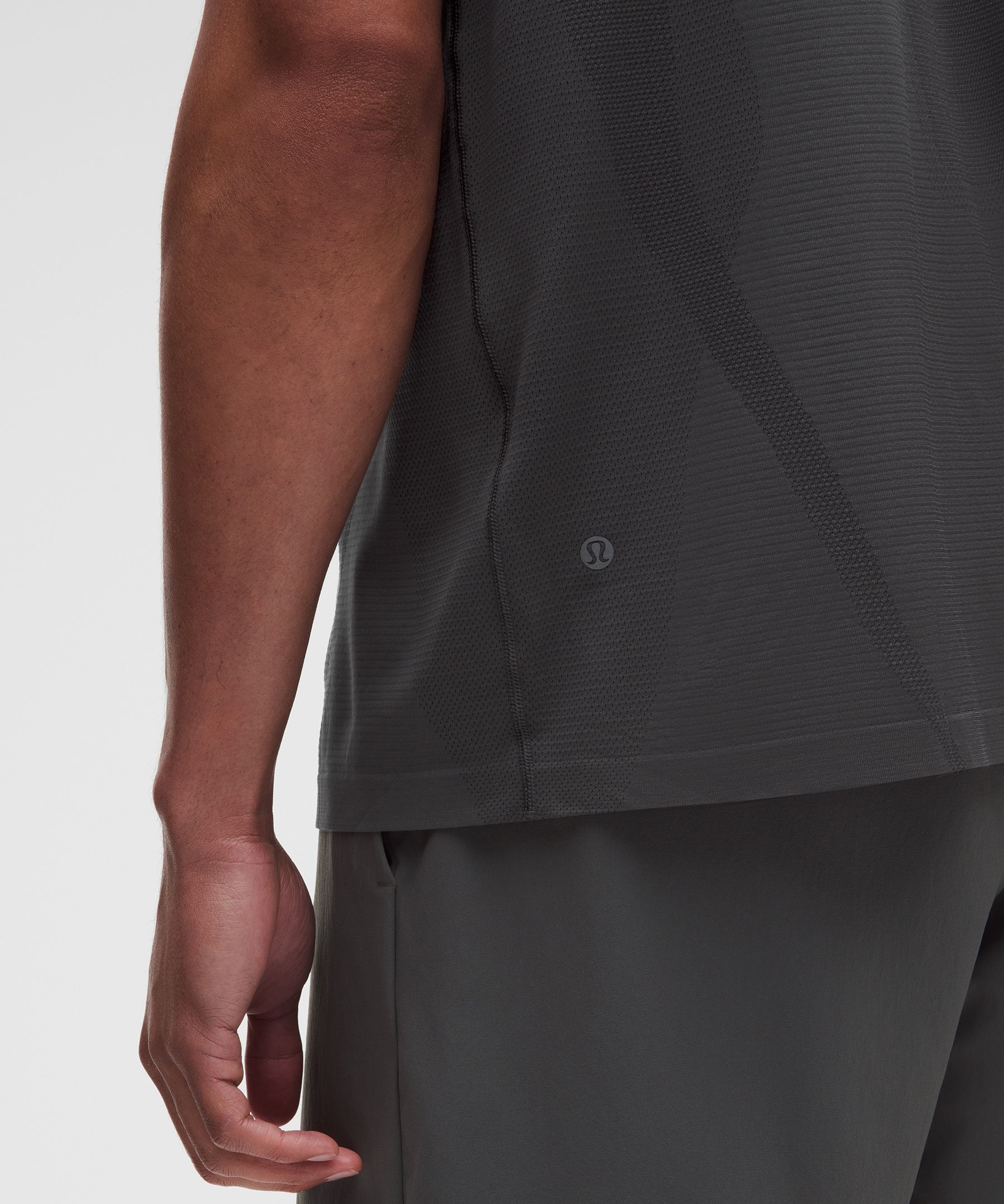 Metal Vent Tech Relaxed-Fit Short-Sleeve Shirt *Training