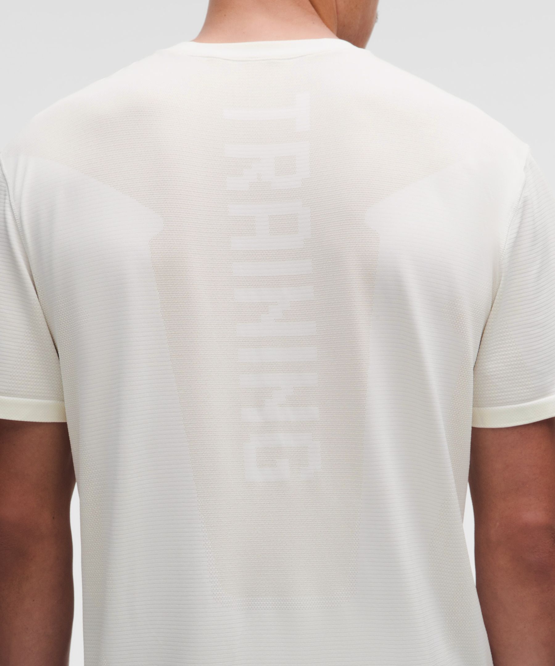 Metal Vent Tech Kurzarmshirt im Relaxed Fit *Training