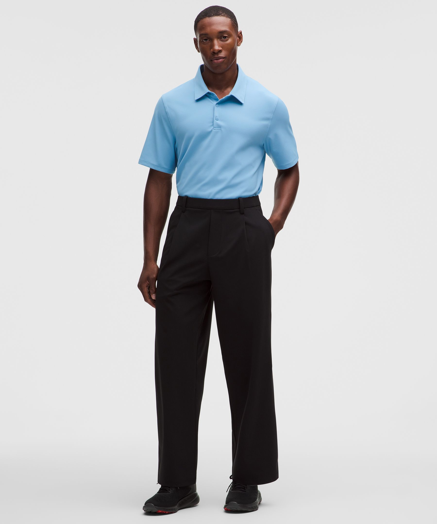 Polo ShowZero&trade; coupe classique pour hommes