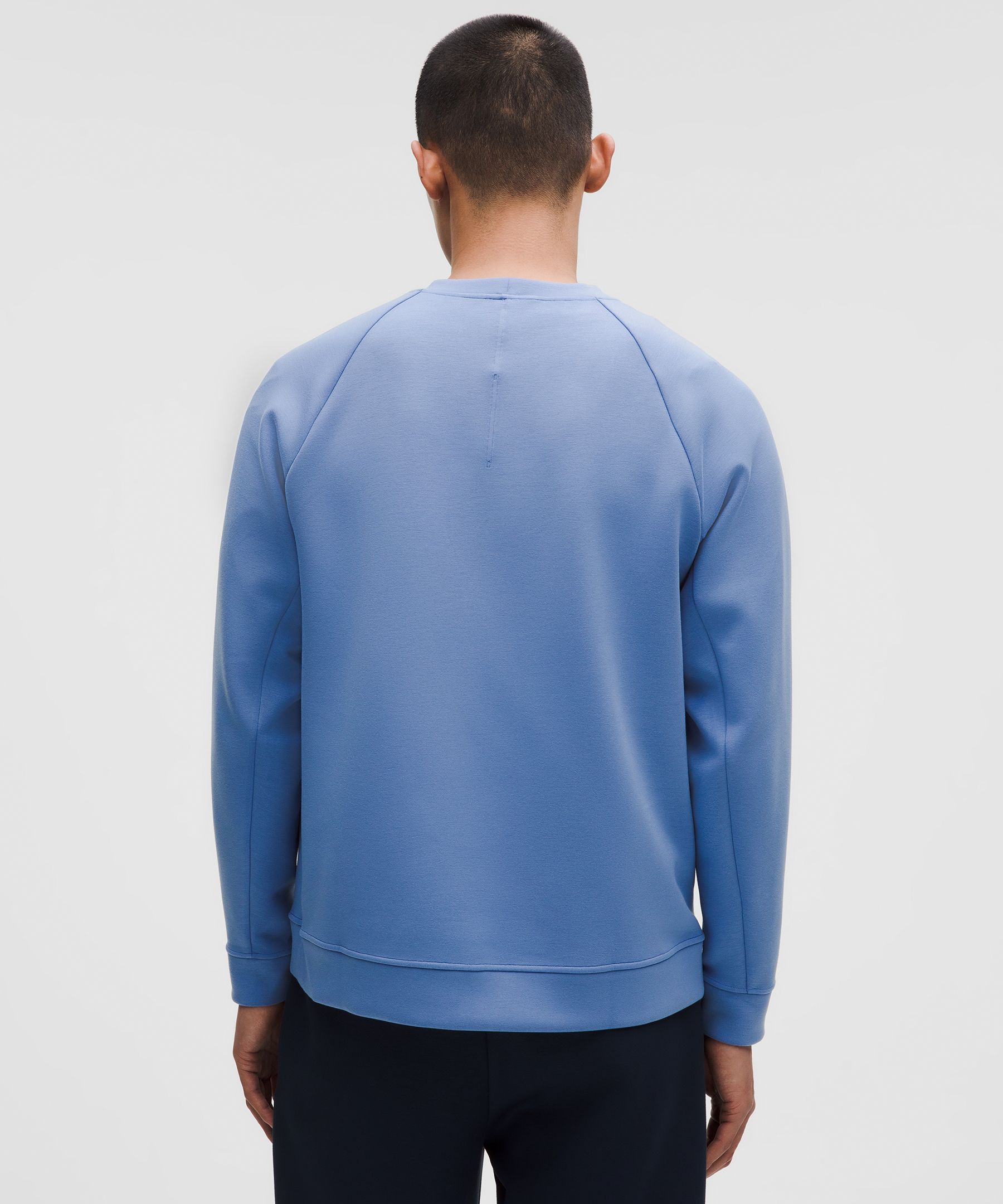 Smooth Spacer Classic-Fit Crew