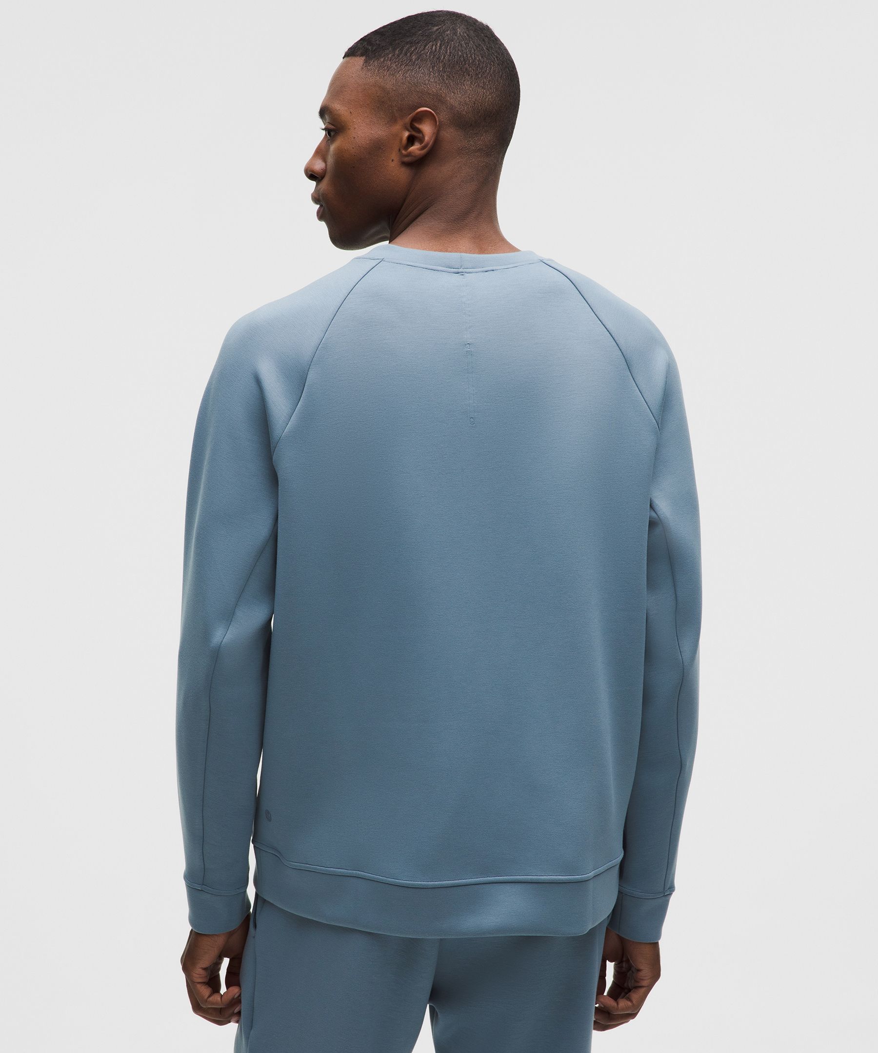 Smooth Spacer Classic-Fit Crew