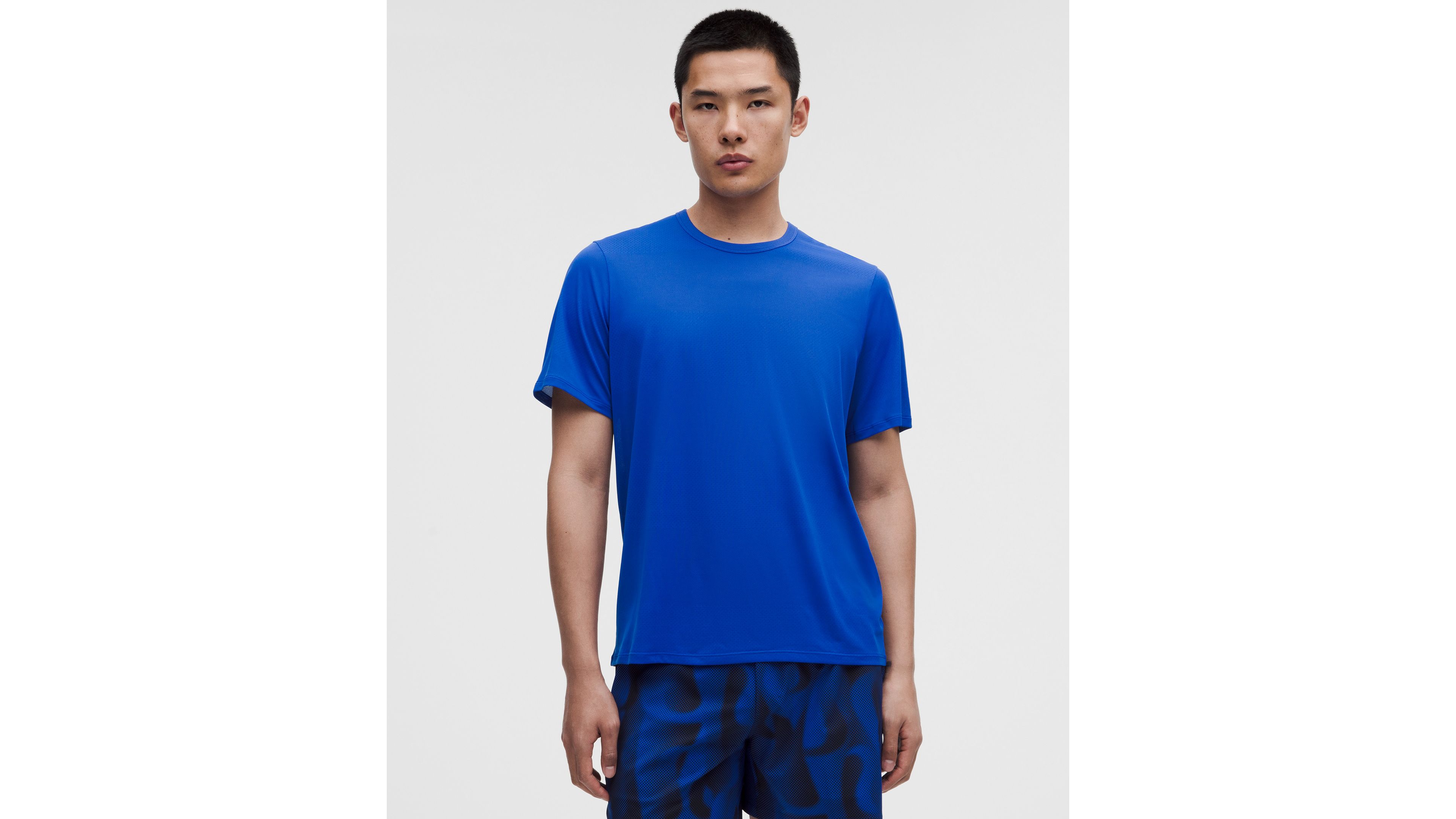 Men's Fast and Free Short-Sleeve Shirt *Perforated Stripe