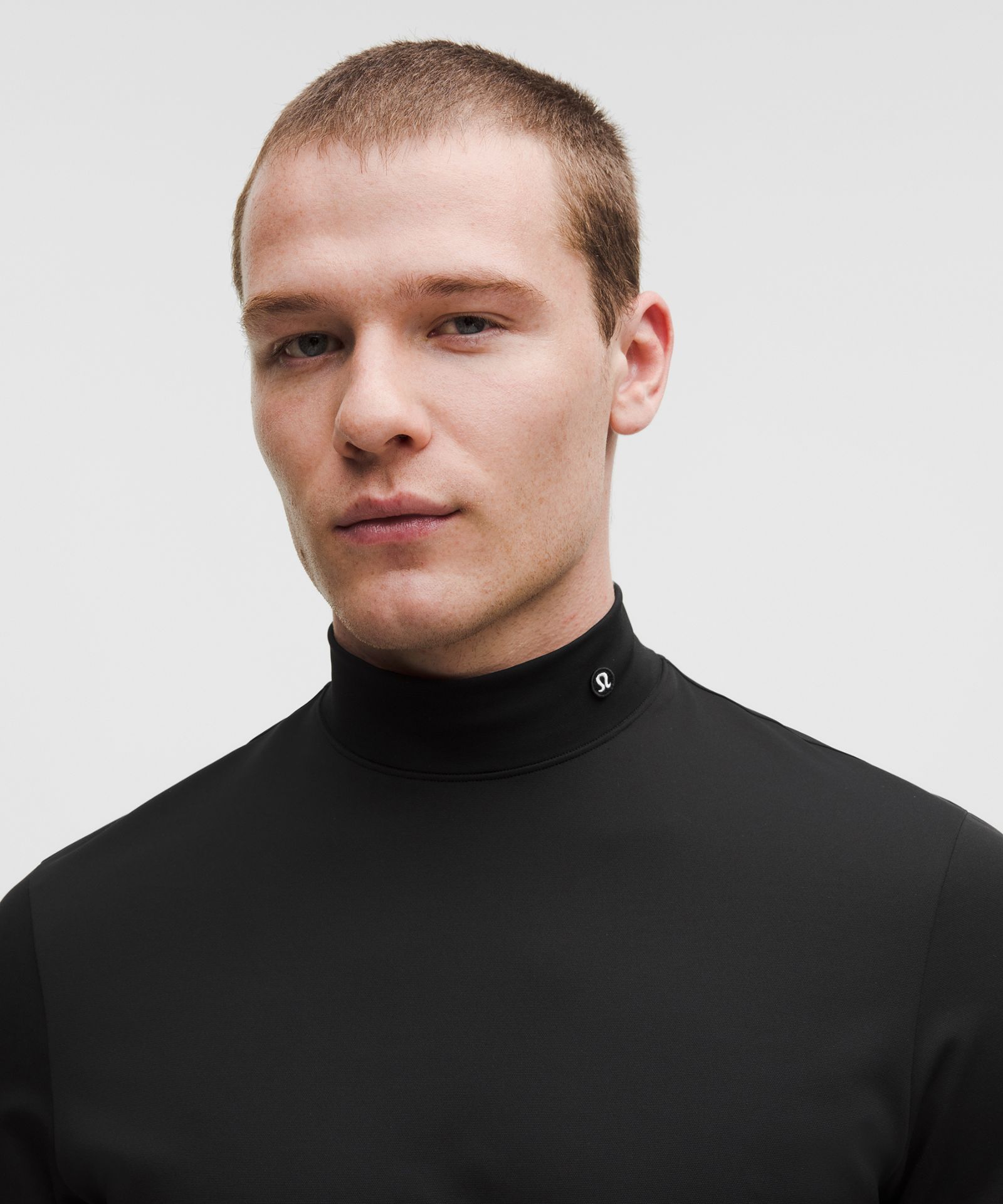 Мужская футболка Lululemon Slim-Fit Mockneck ShowZero — фото 4