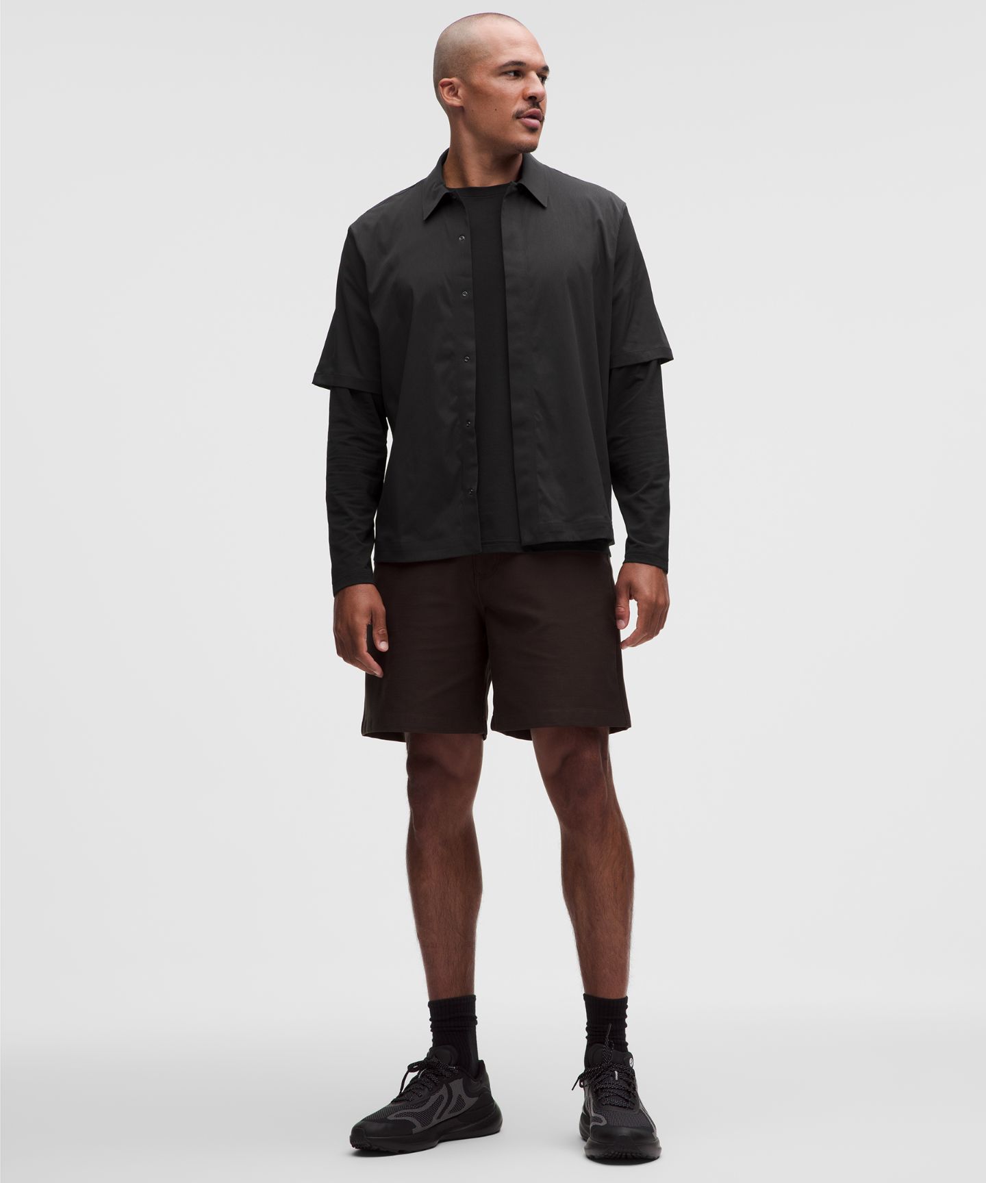 Мужская рубашка Lululemon Swift Twill Short-Sleeve Shirt, цвет: Чёрный — фото 2