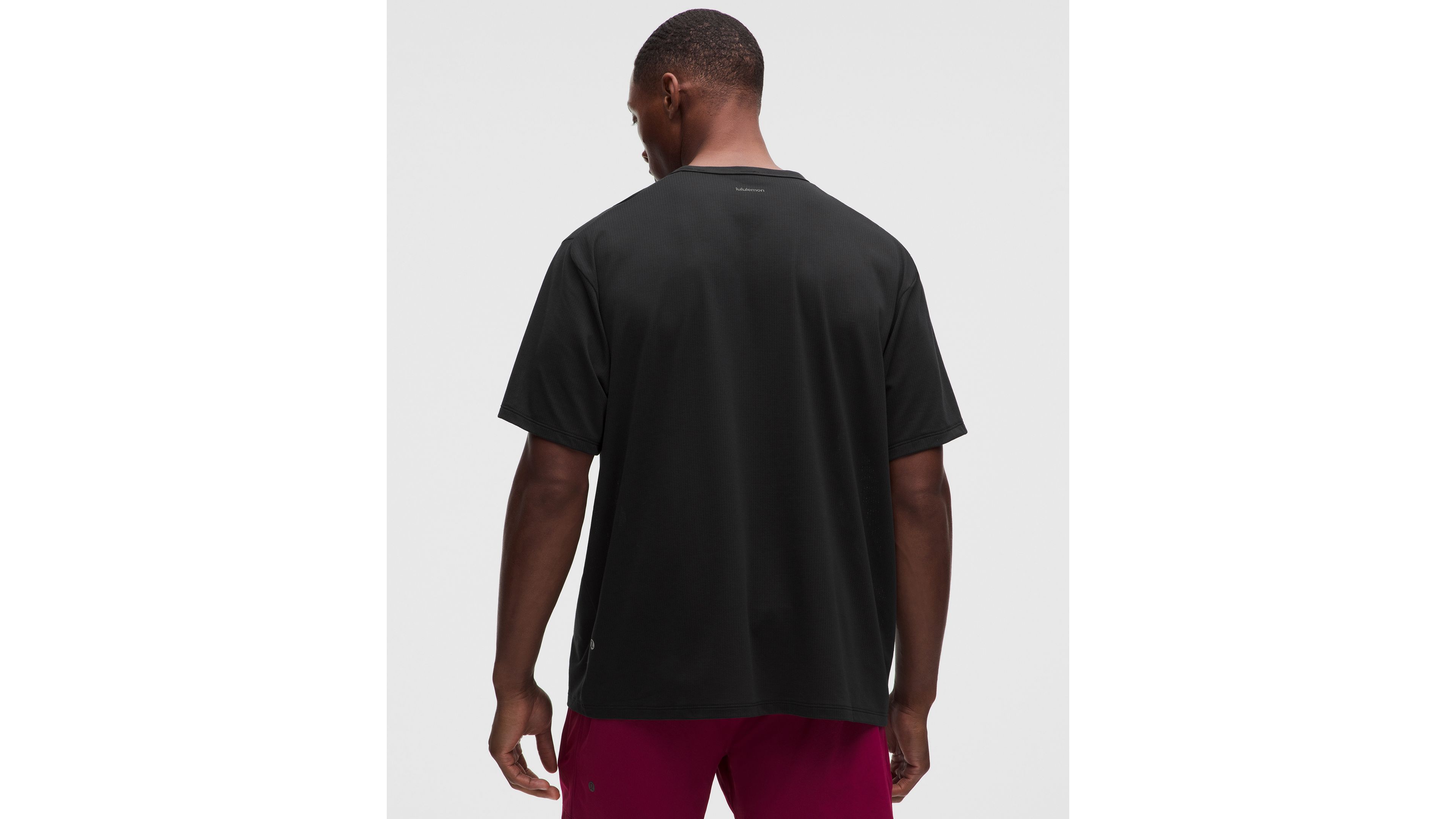 Mile Maker Mesh Short-Sleeve Shirt *Run Graphic