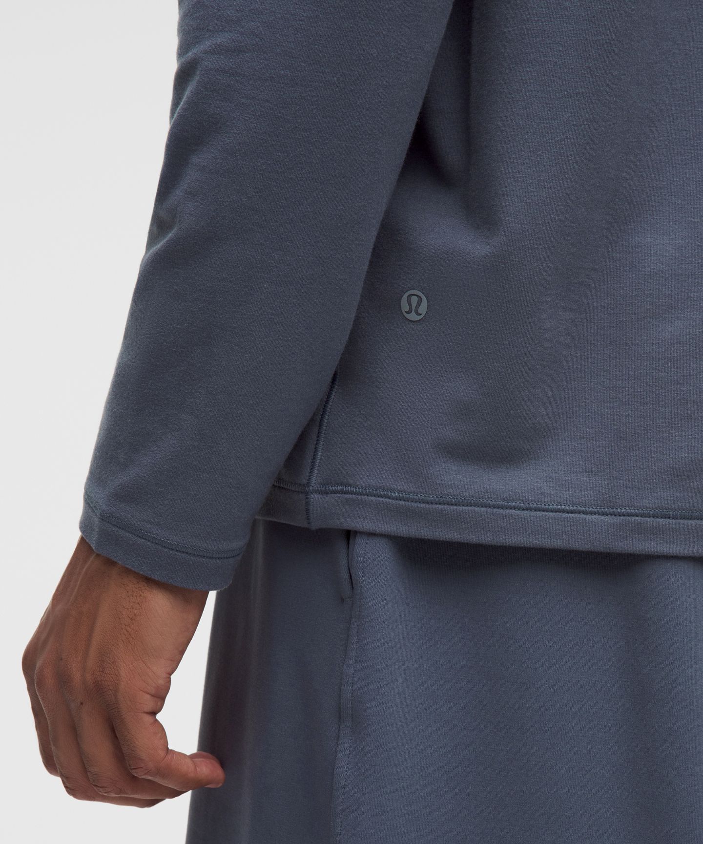 Мужская рубашка Lululemon Buttery Loopback Collared Long-Sleeve Shirt, цвет: Пыльный бриллиантовый — фото 5