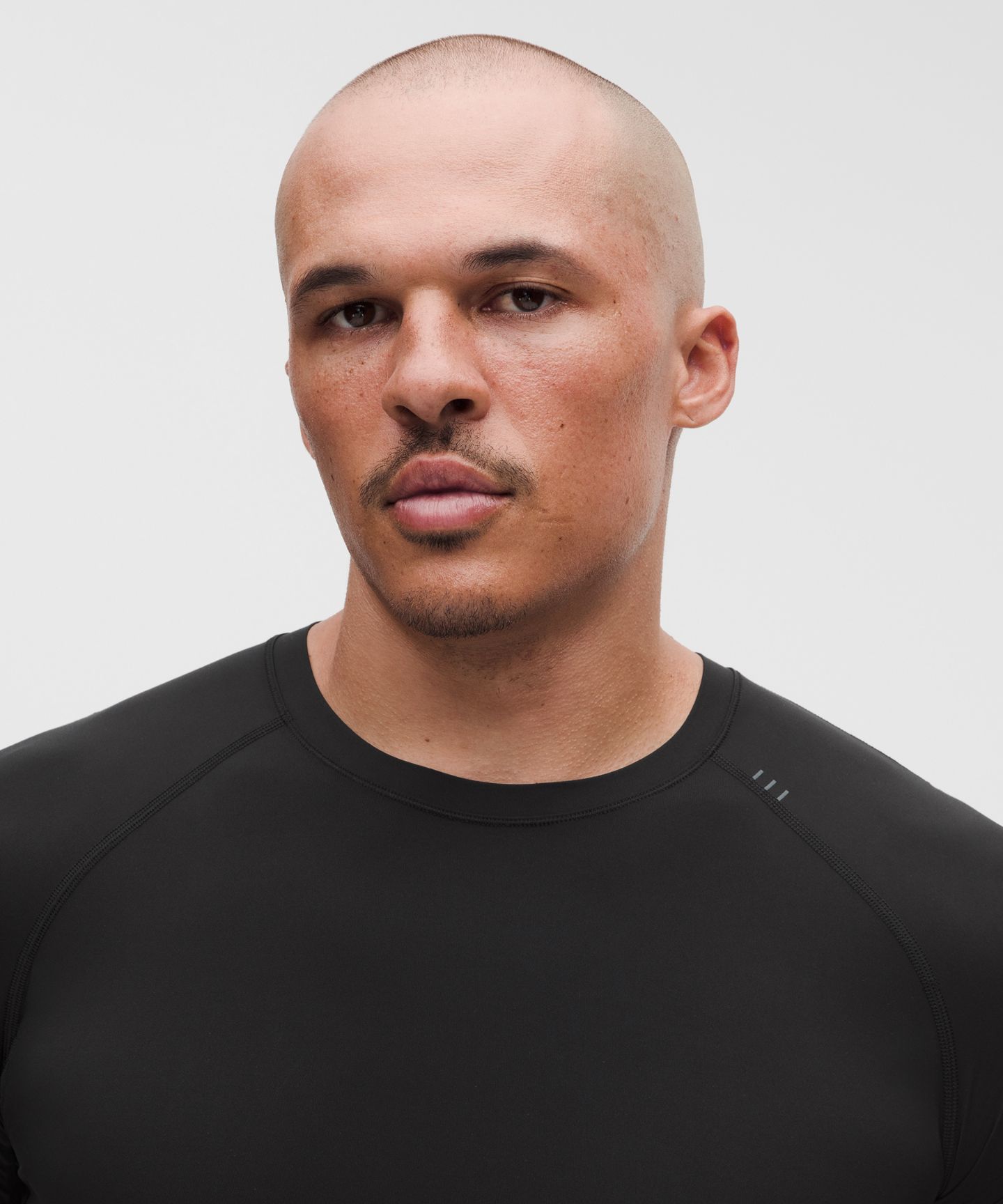 Мужская рубашка Lululemon Unrestricted Power Short-Sleeve Shirt, цвет: Чёрный — фото 4