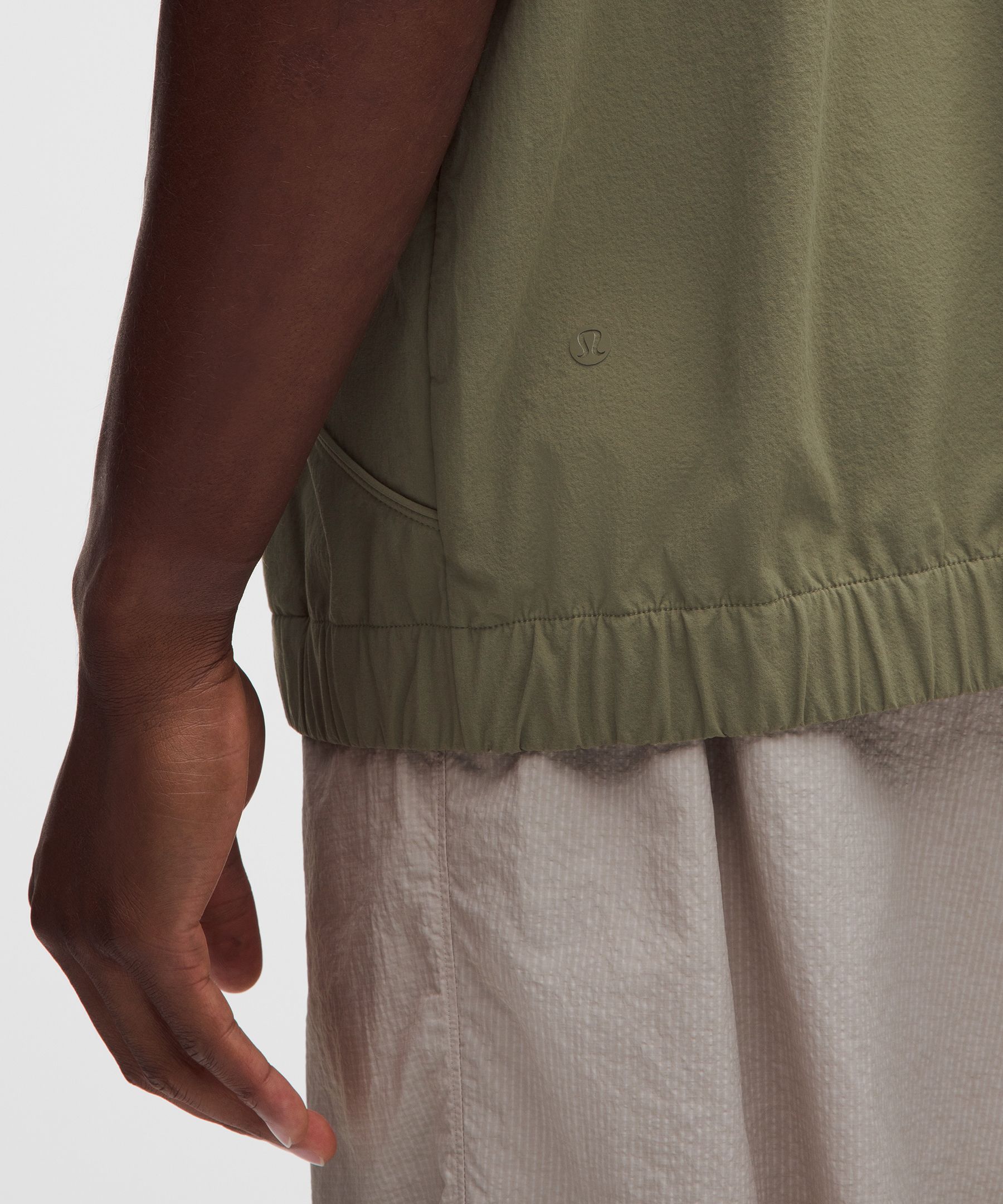 Stretch Woven ジップフロント半袖シャツ