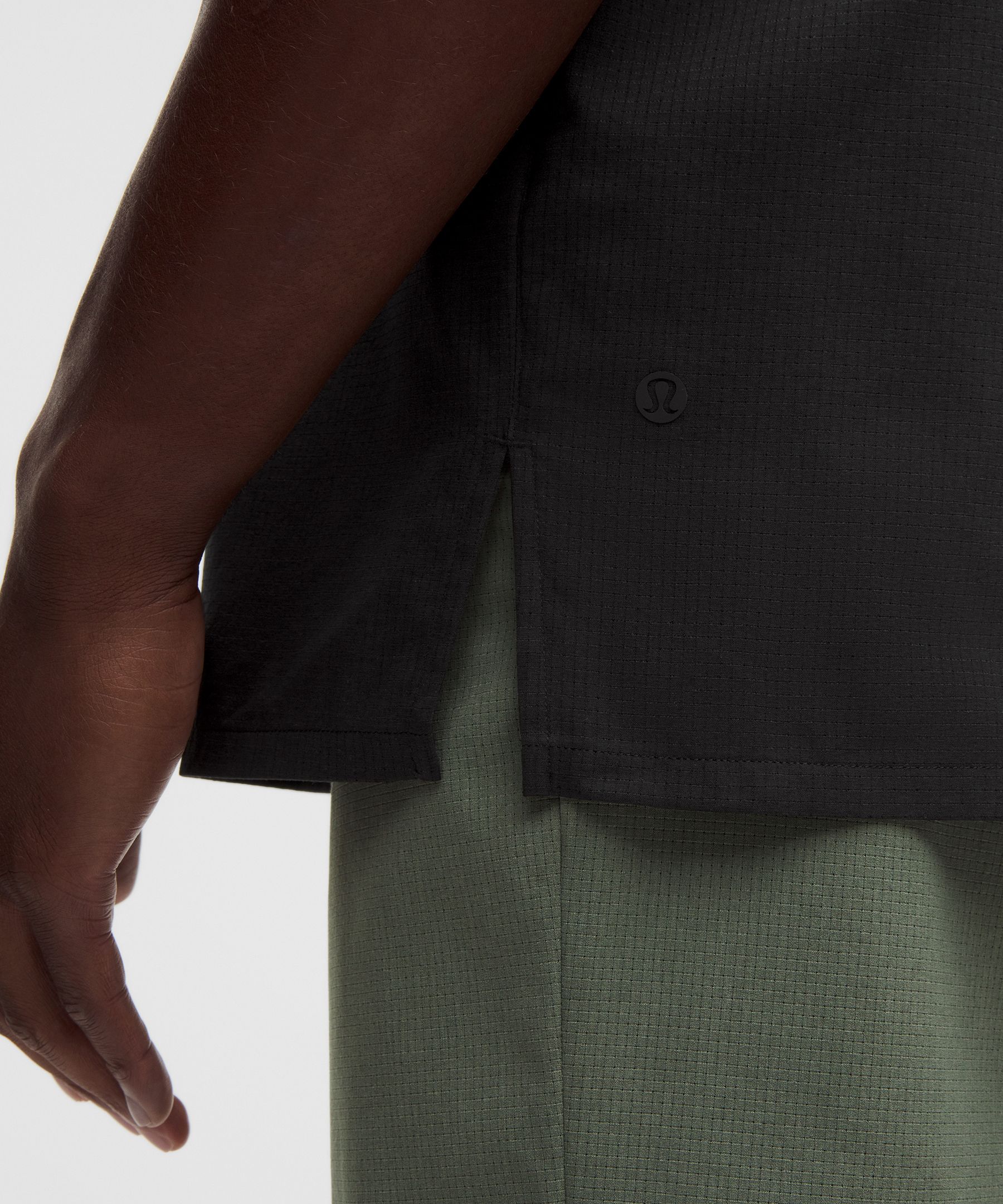 Airing Easy Relaxed Short-Sleeve Shirt