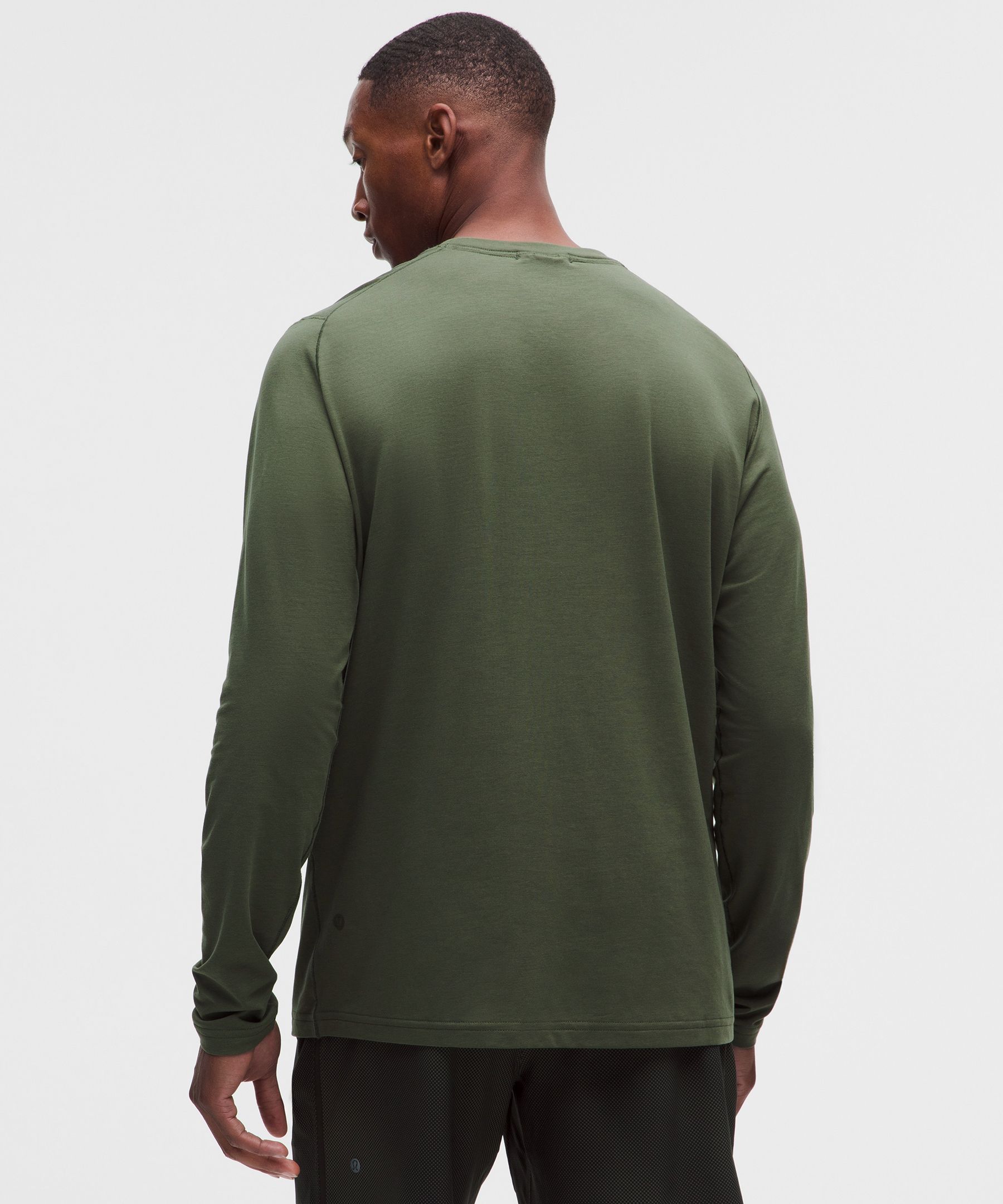 T-shirt manches longues coupe classique en m&eacute;lange de coton