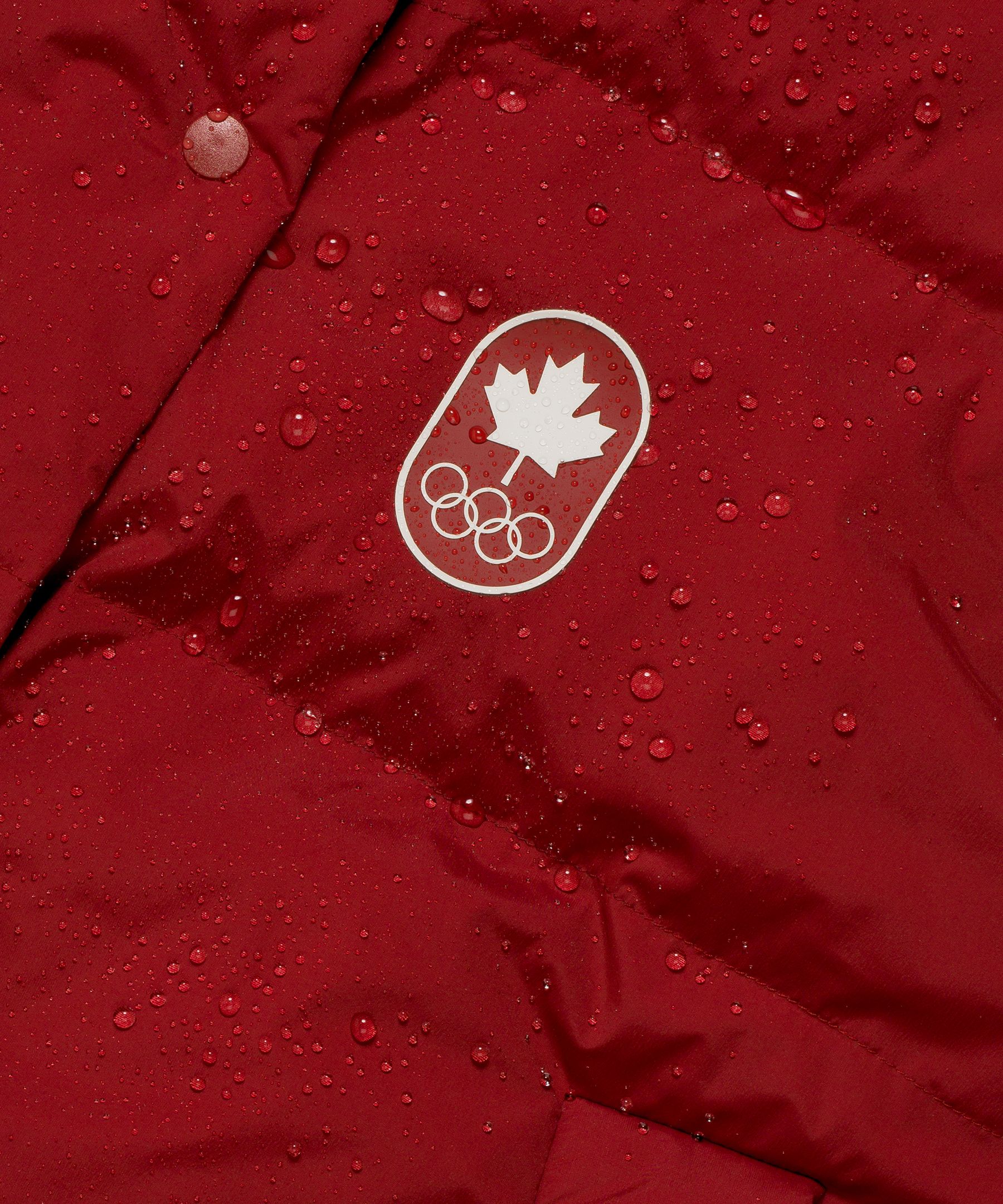 Lululemon Team Canada 22 Men's Transformable Parka *COC Logo. 4