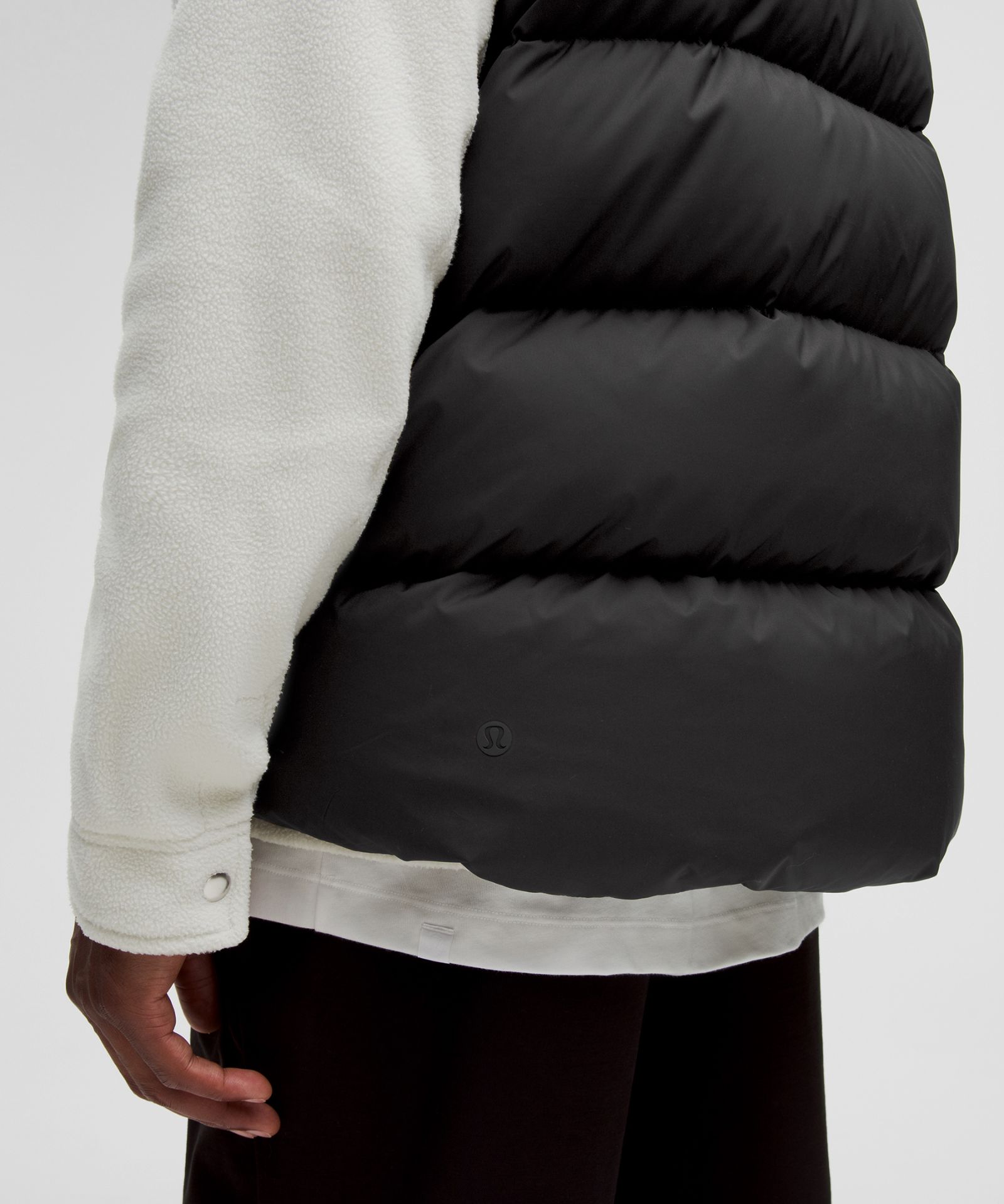 Мужской пуховый жилет Lululemon Wunder Puff 600-Down-Fill — фото 9