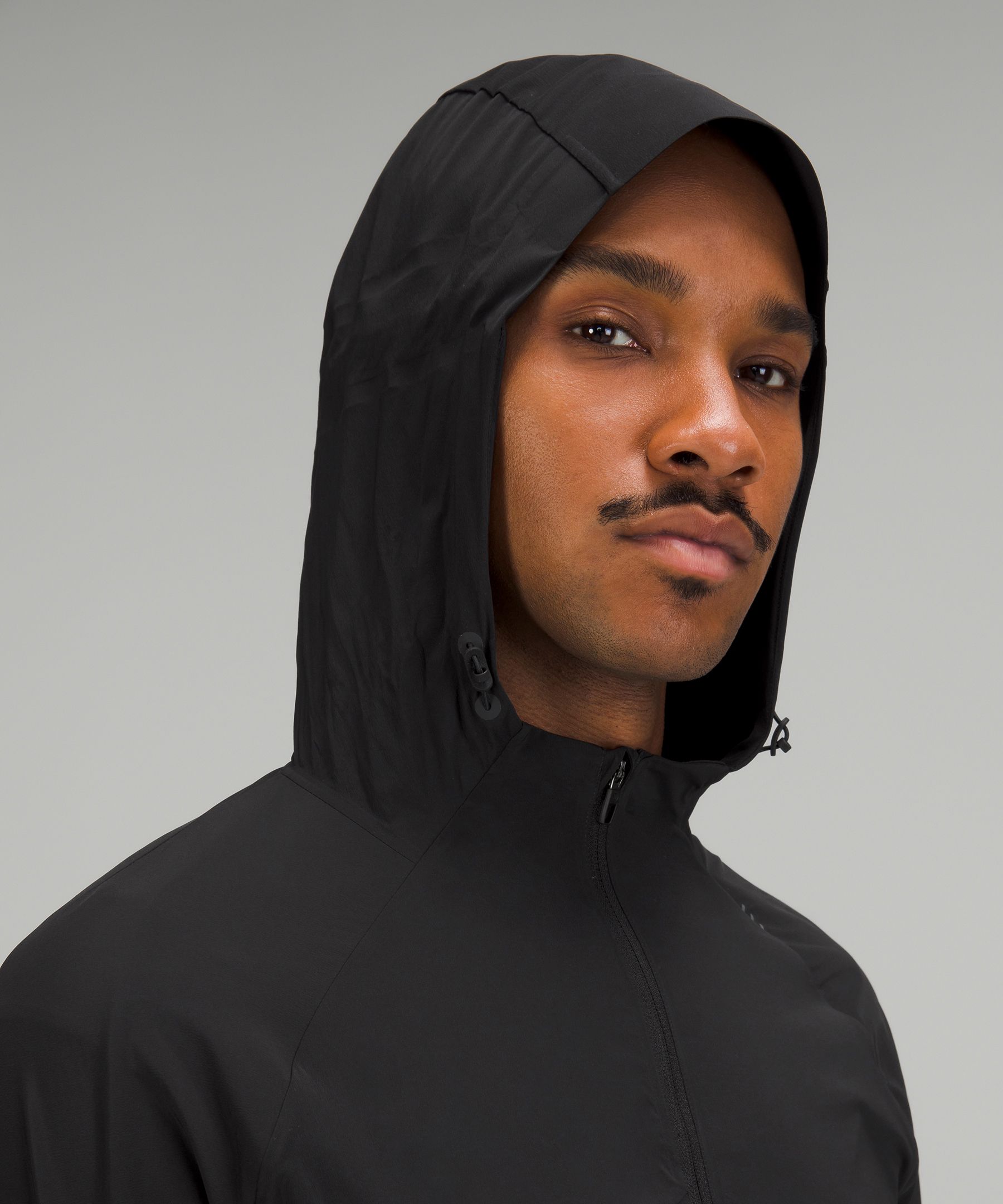 Mens running best sale jacket with hood