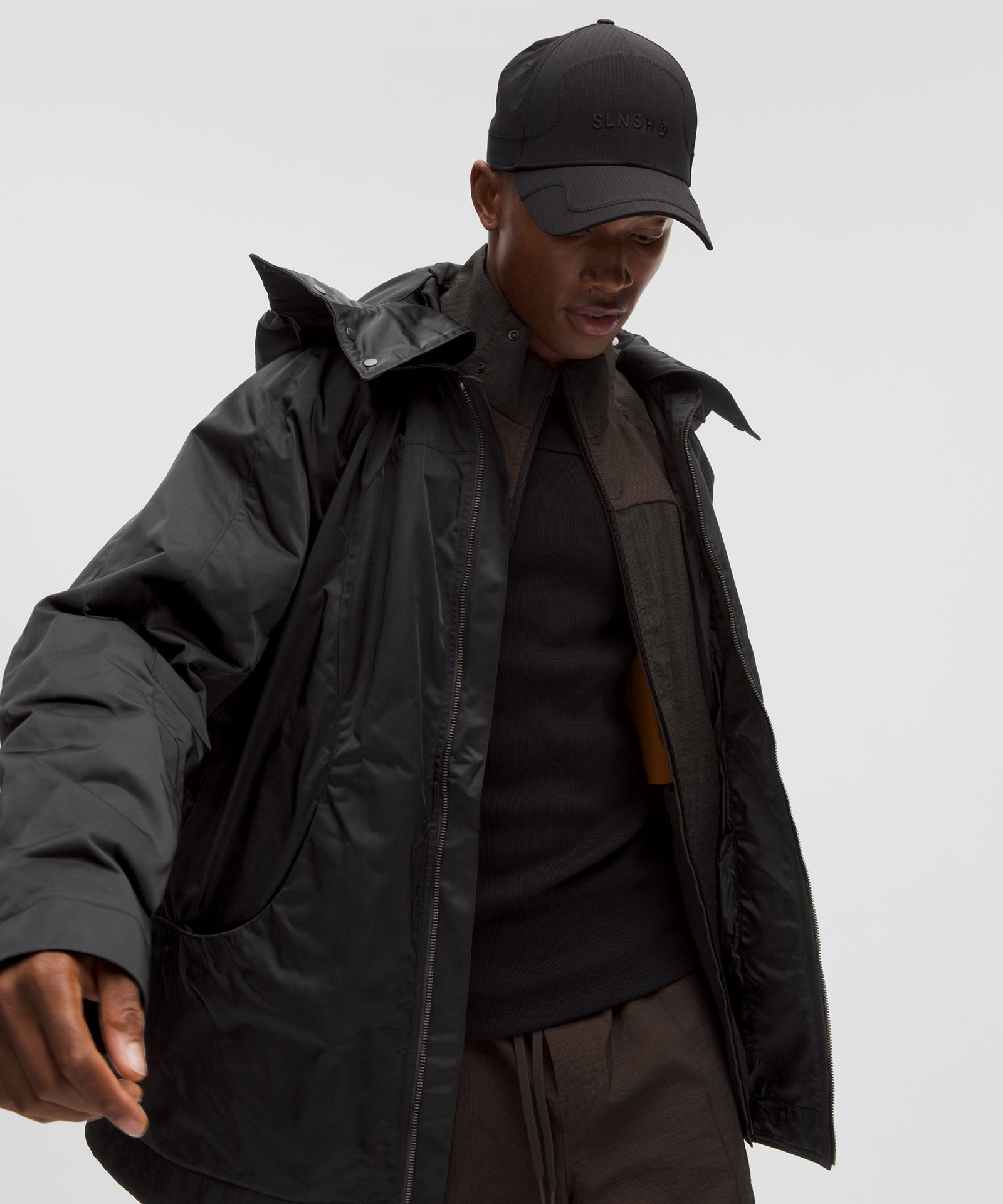 Мужские куртки Lululemon Taffeta Removable-Hood Collared Jacket *SLNSH Collection — фото 13