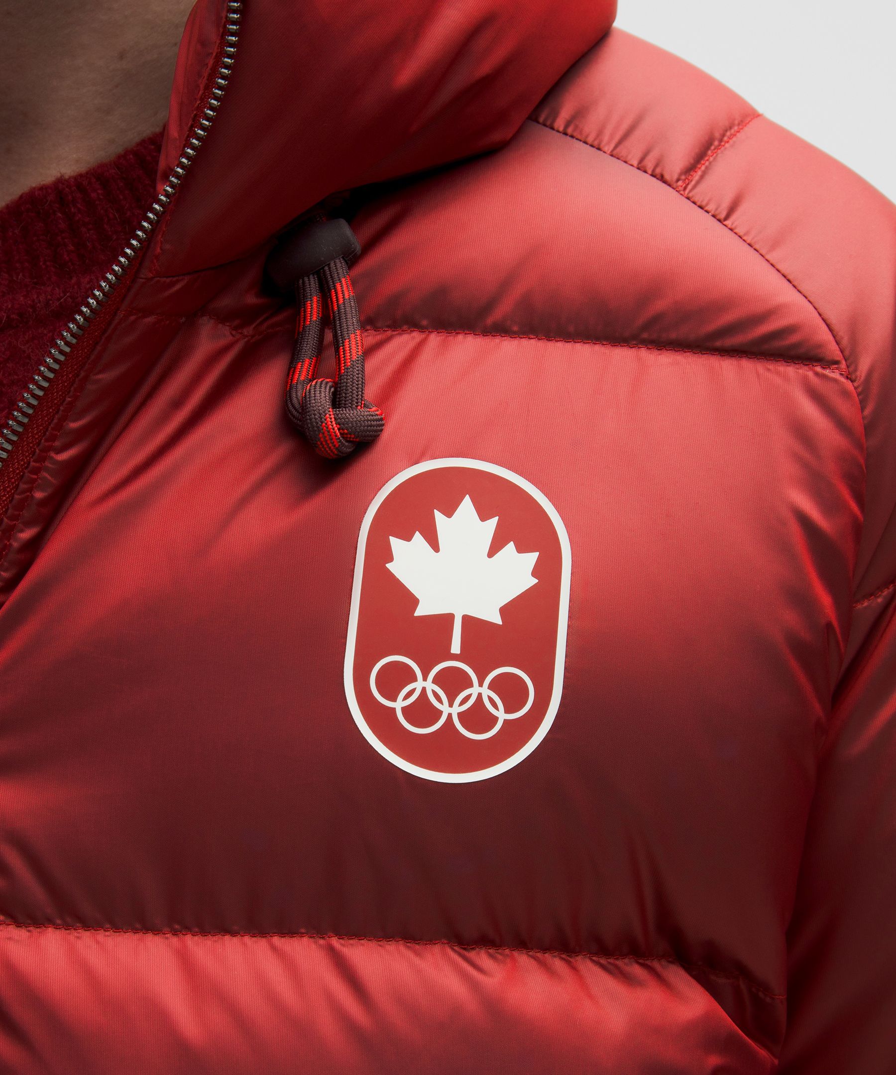 Team Canada Men's Wunder Puff Large-Hood Jacket Shine *COC Logo
