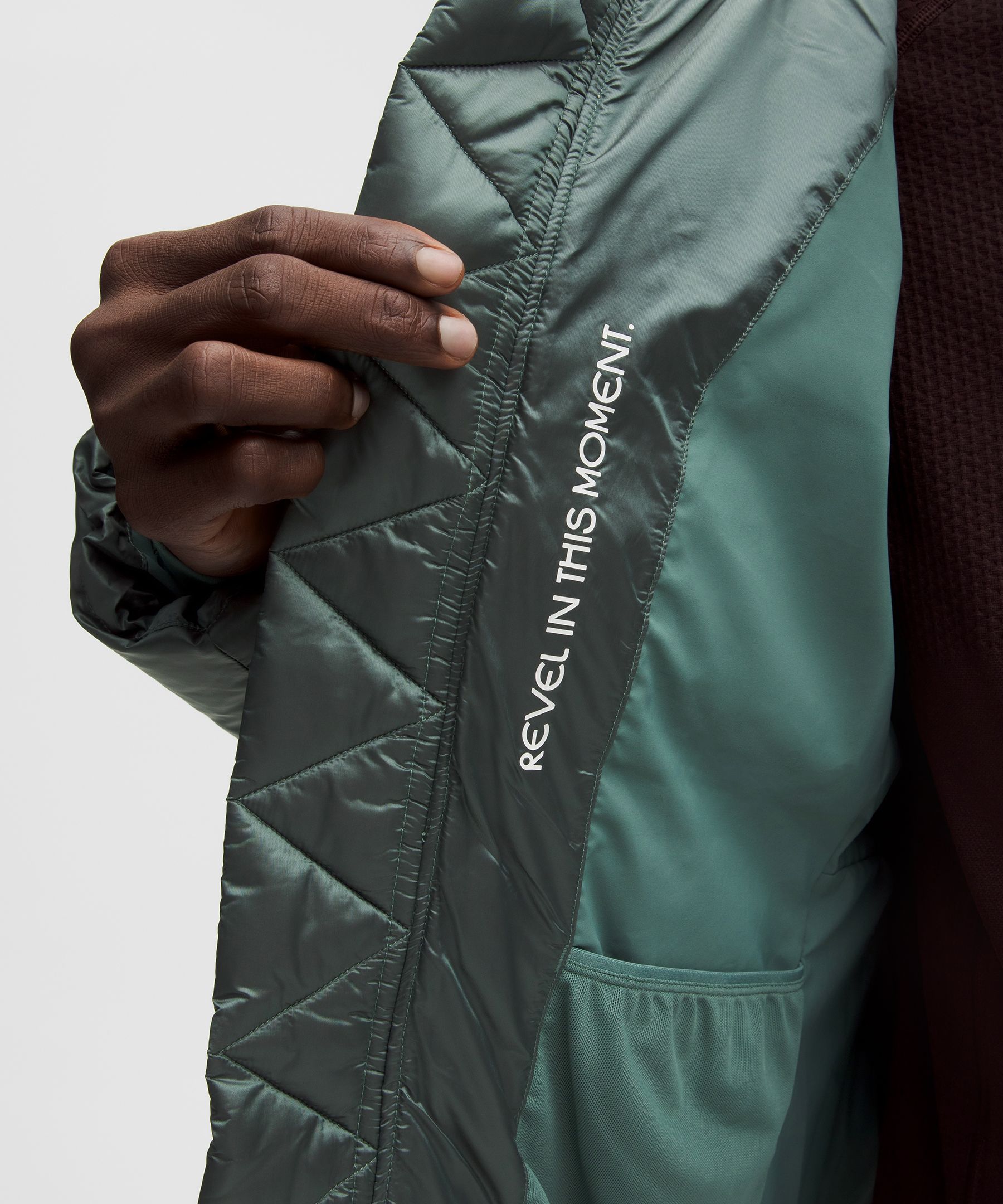 Team Canada Men's Wunder Puff Large-Hood Jacket Shine *CPC Logo