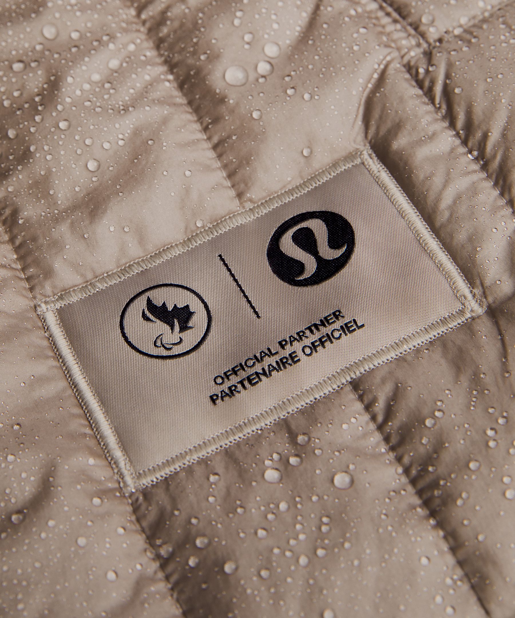 Team Canada Men's Nylon Taffeta Insulated Shacket *CPC Logo