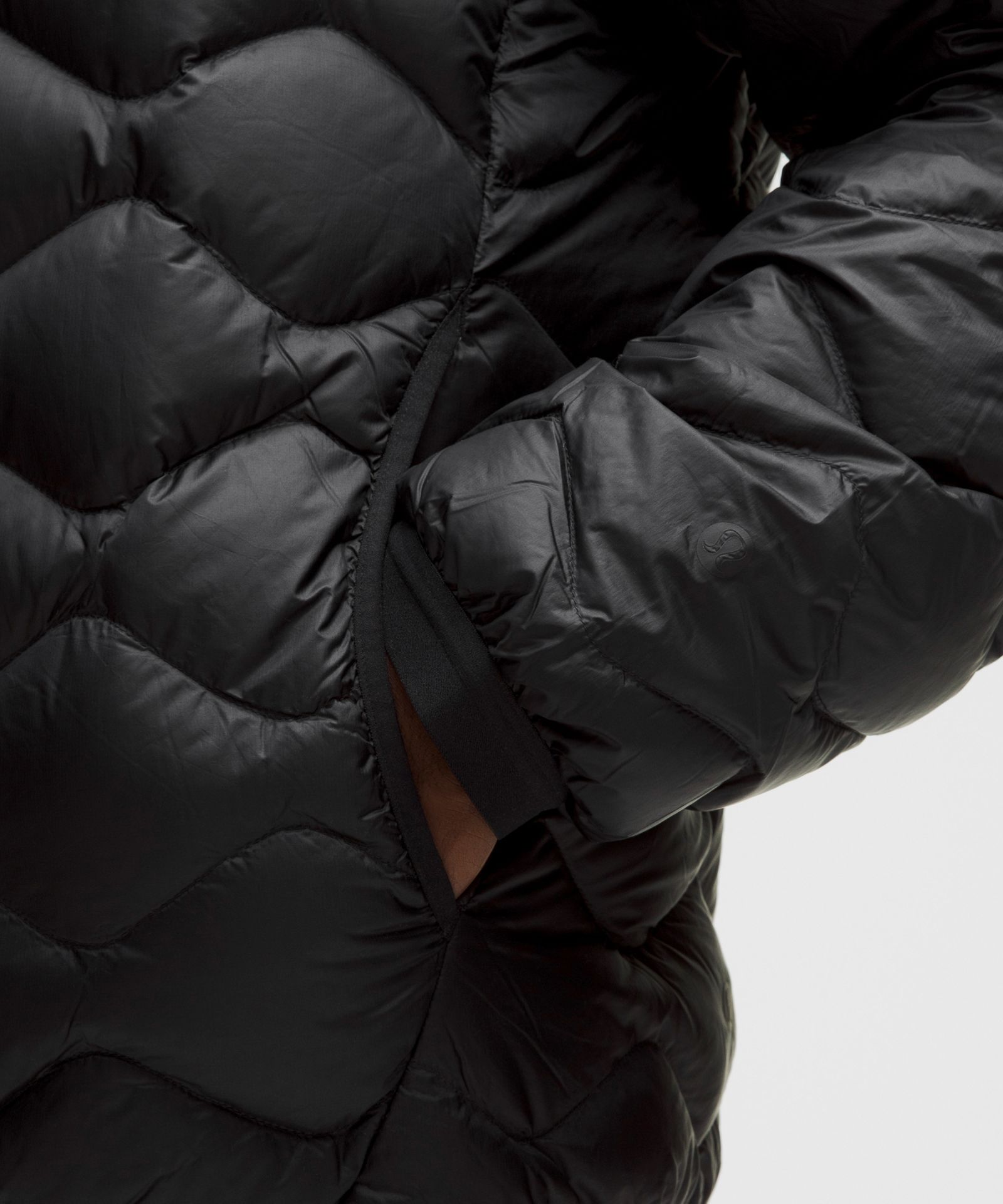 Мужская пуховая куртка с капюшоном Lululemon Featherweight 900-Down-Fill — фото 5