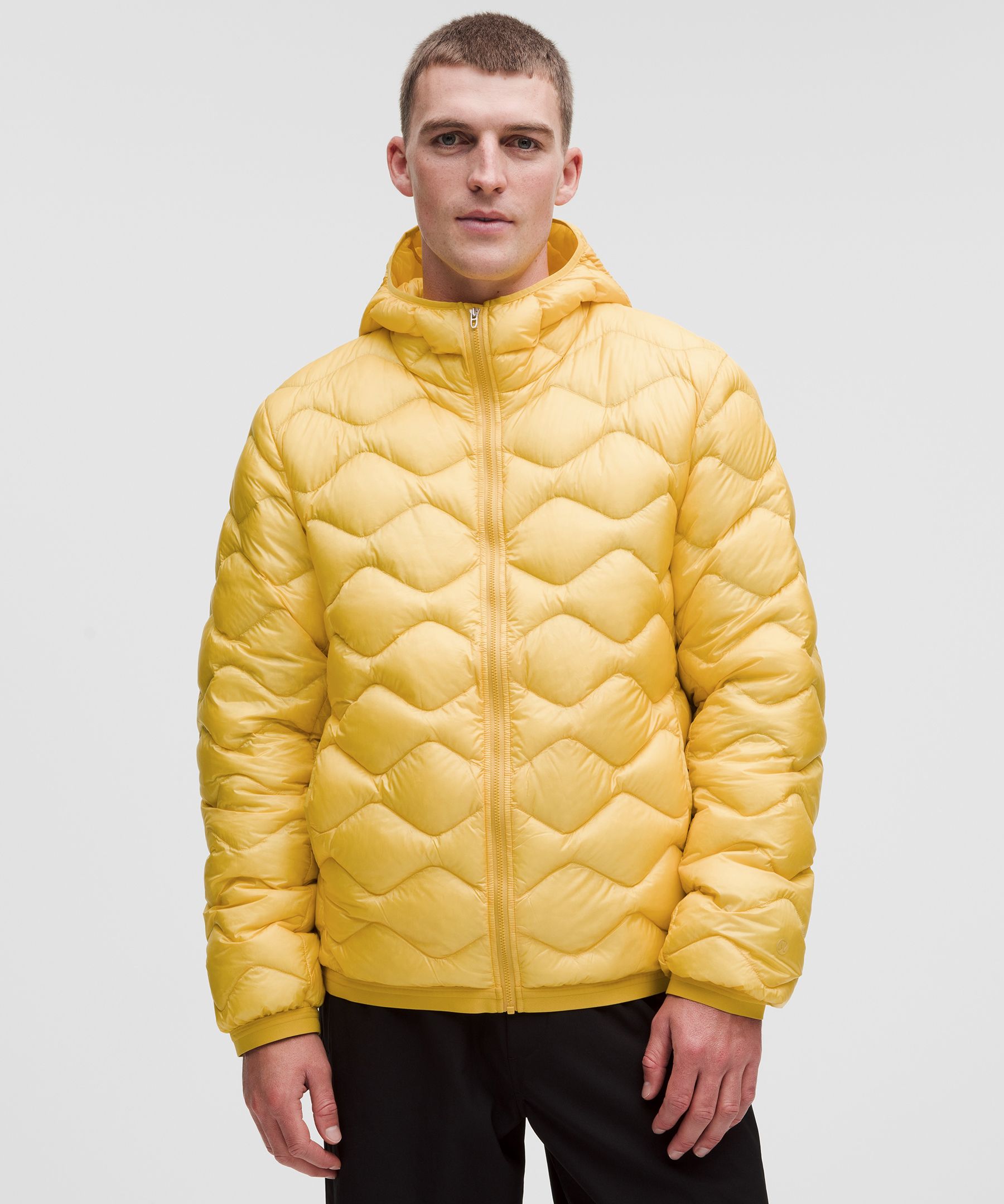 Featherweight 900-Down-Fill 絎縫連帽外套