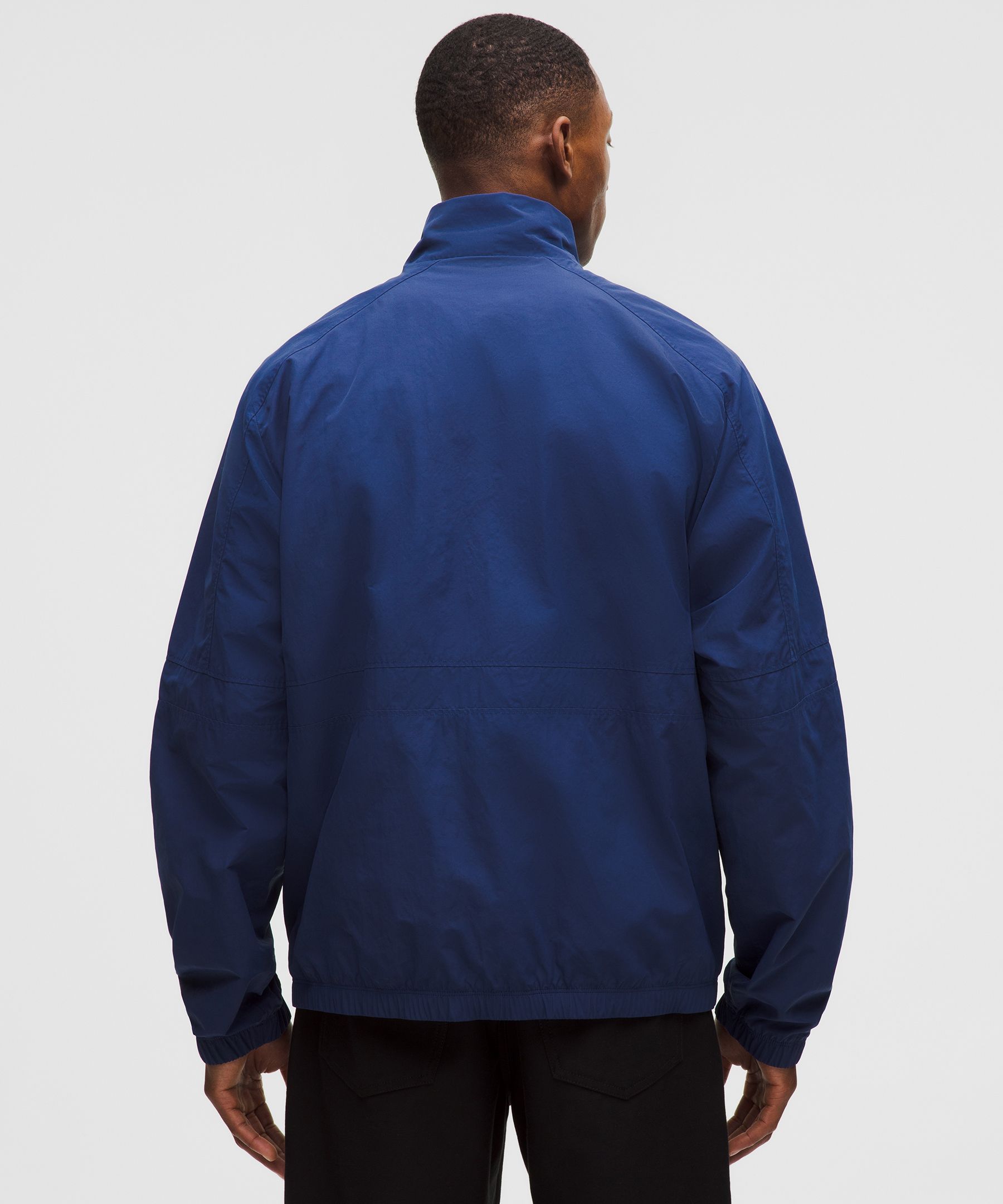 ナイロン ウインドブレーカー