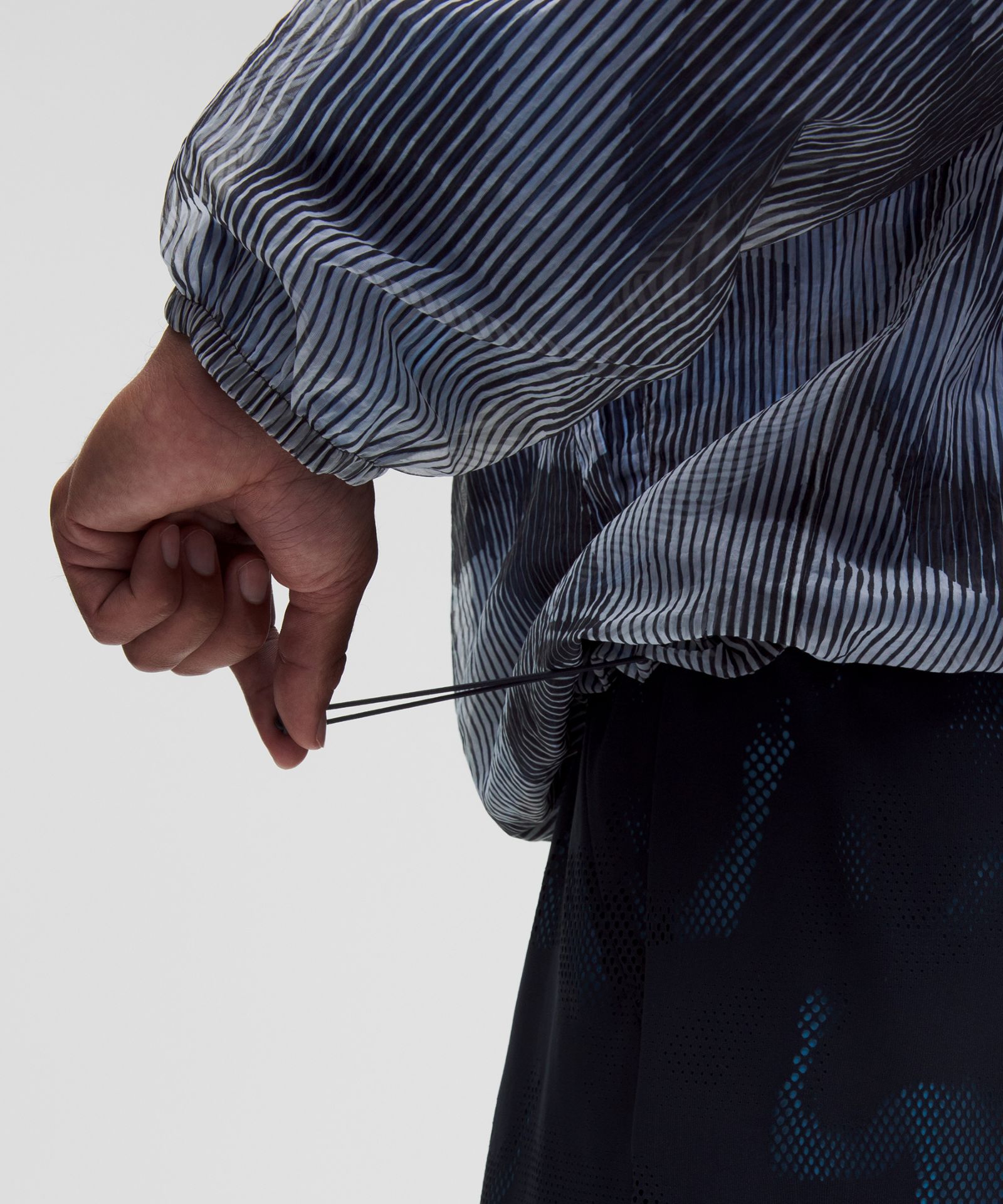 Мужская куртка Lululemon Transparent Overlay — фото 10