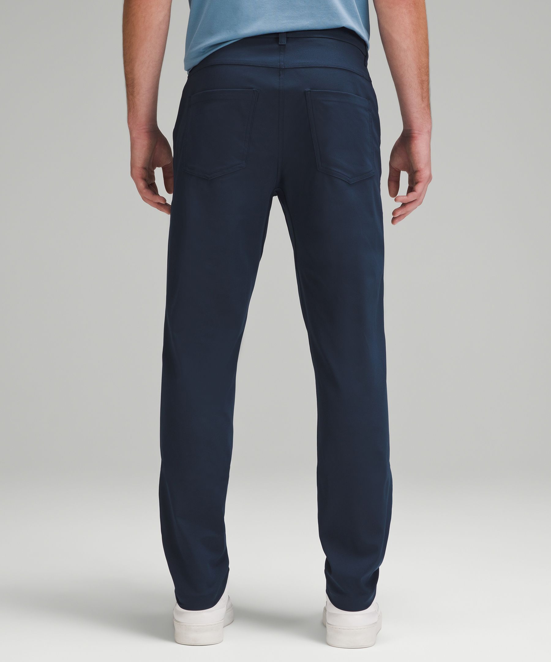 https://images.lululemon.com/is/image/lululemon/LM5521S_031382_3?size=800,800