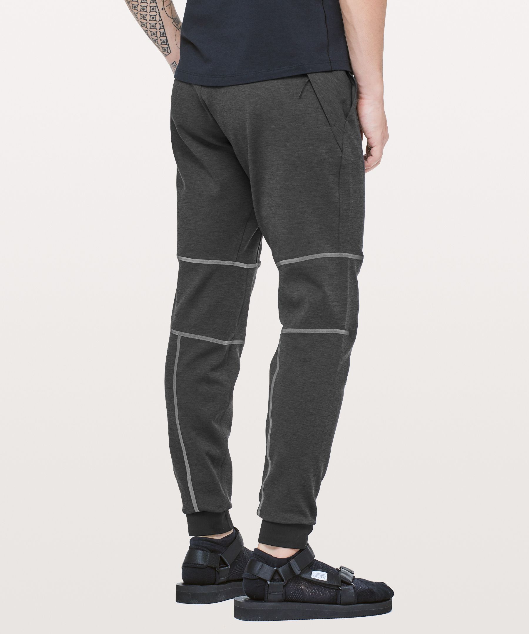 Axiom Jogger