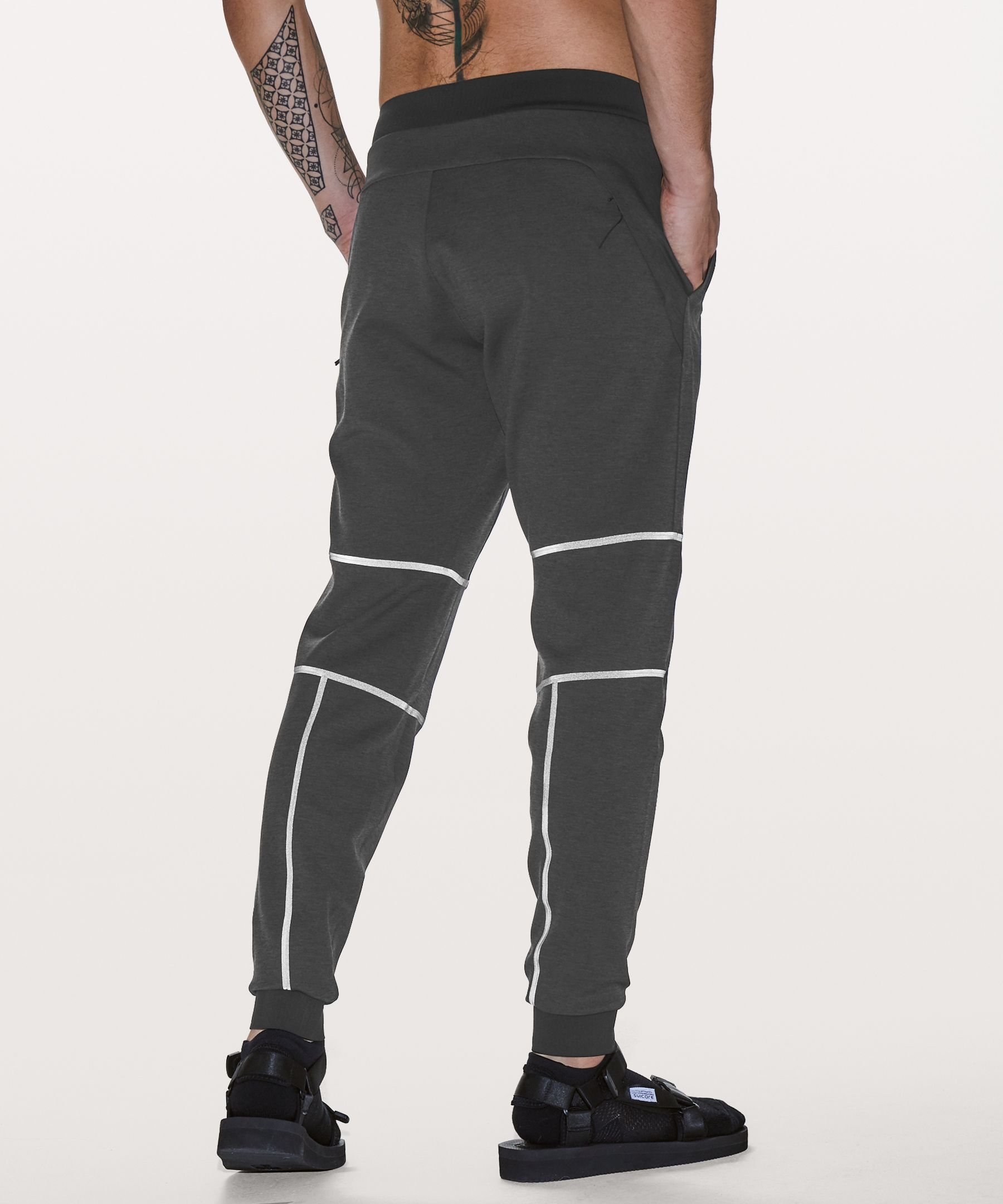 Axiom Jogger