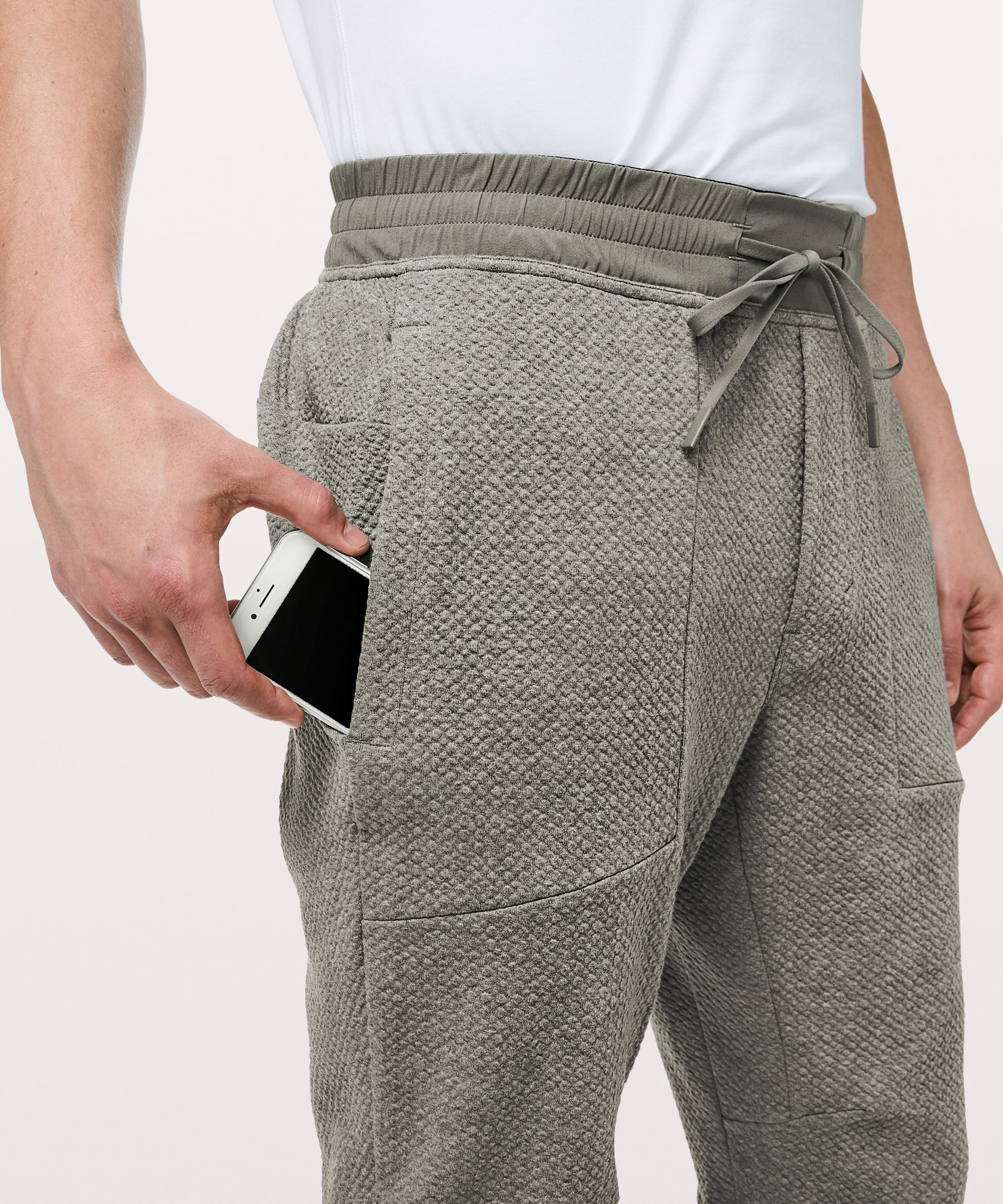 at ease jogger review
