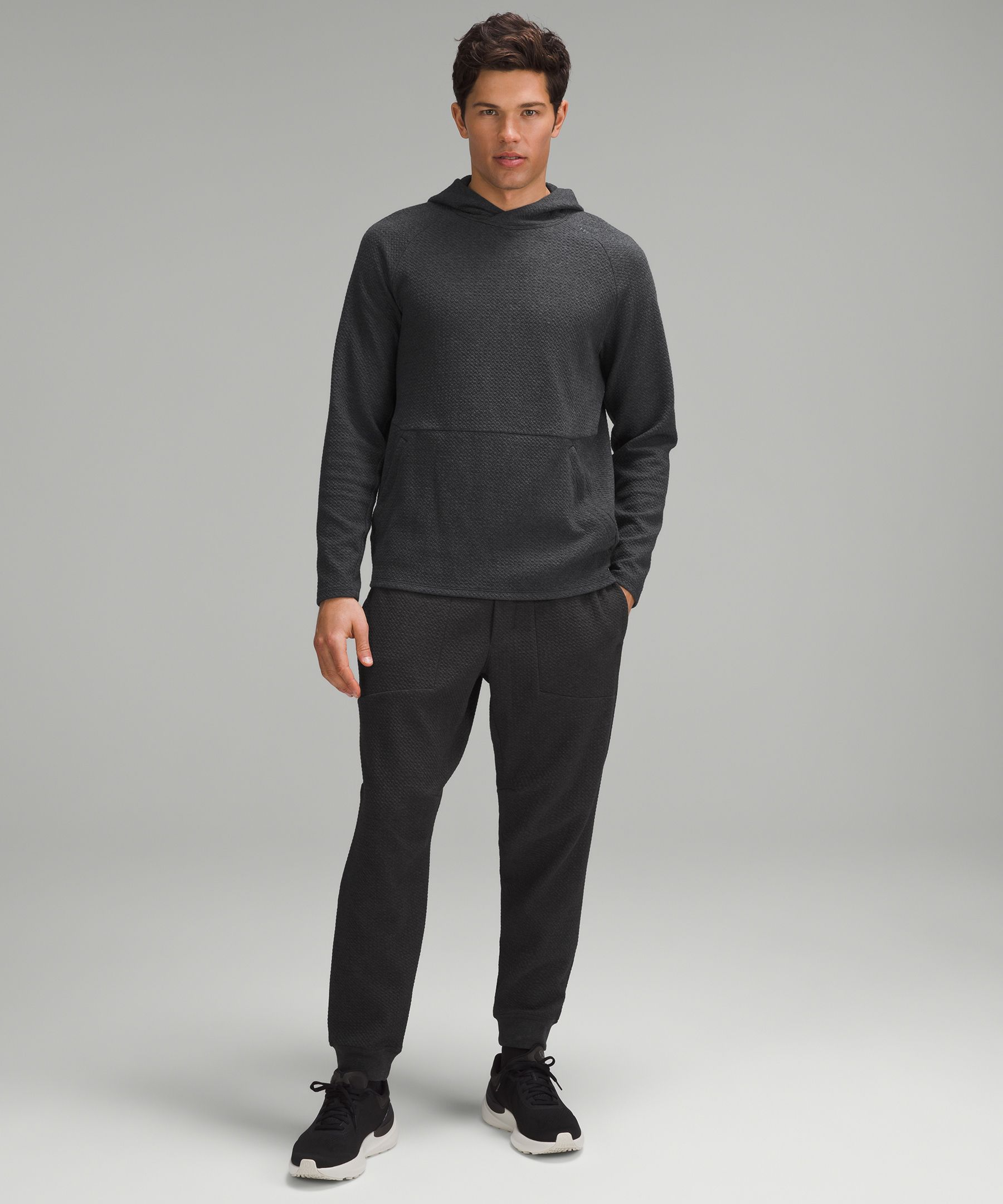 Lululemon at ease joggers medium mens charcoal black - Sweats