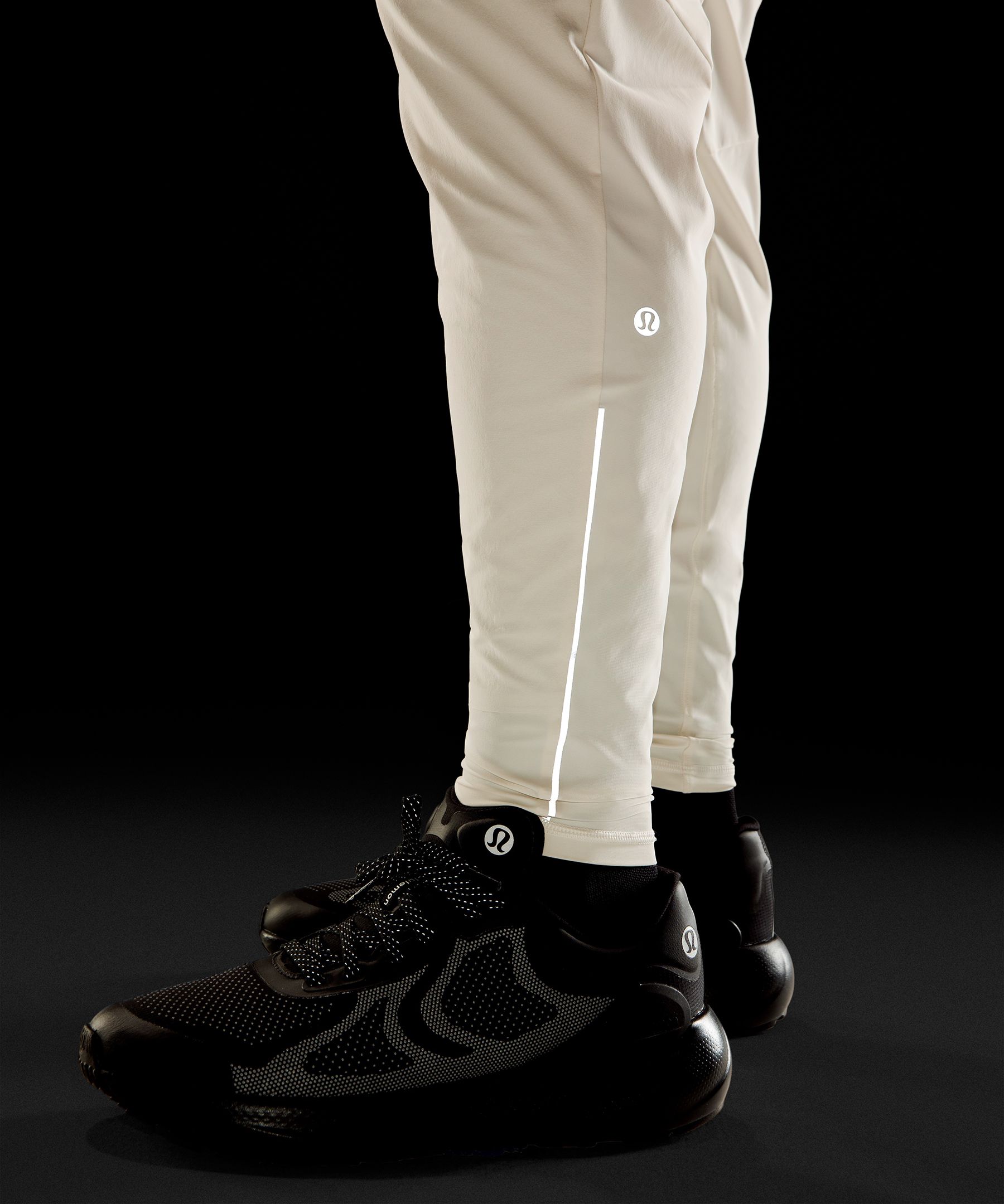 Lululemon surge hybrid online joggers