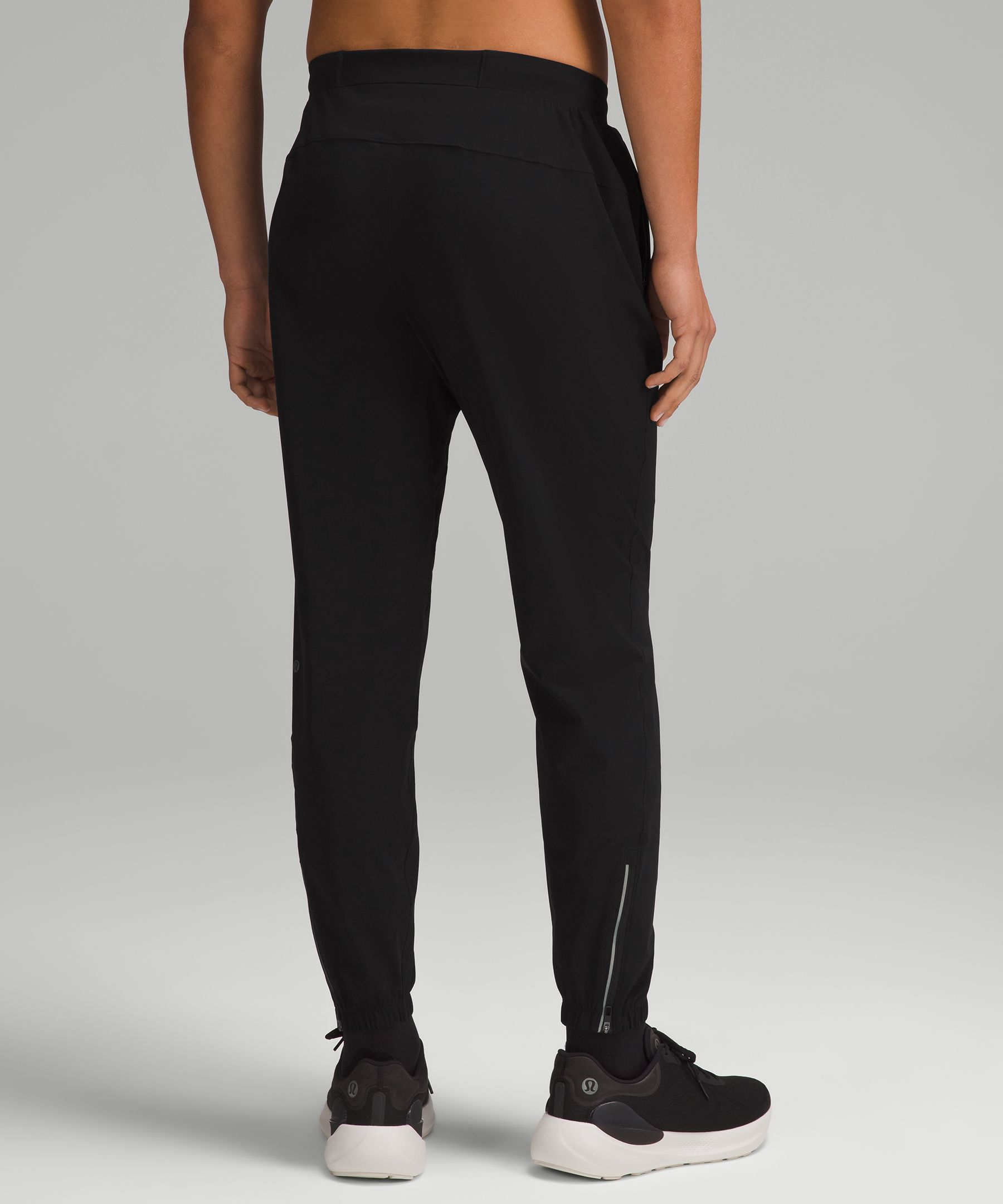 Nike tech fleece hot sale pants alternative