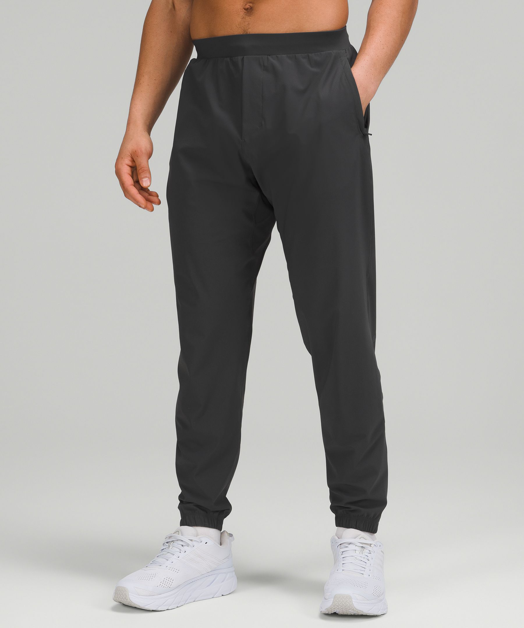 Surge Jogger Shorter