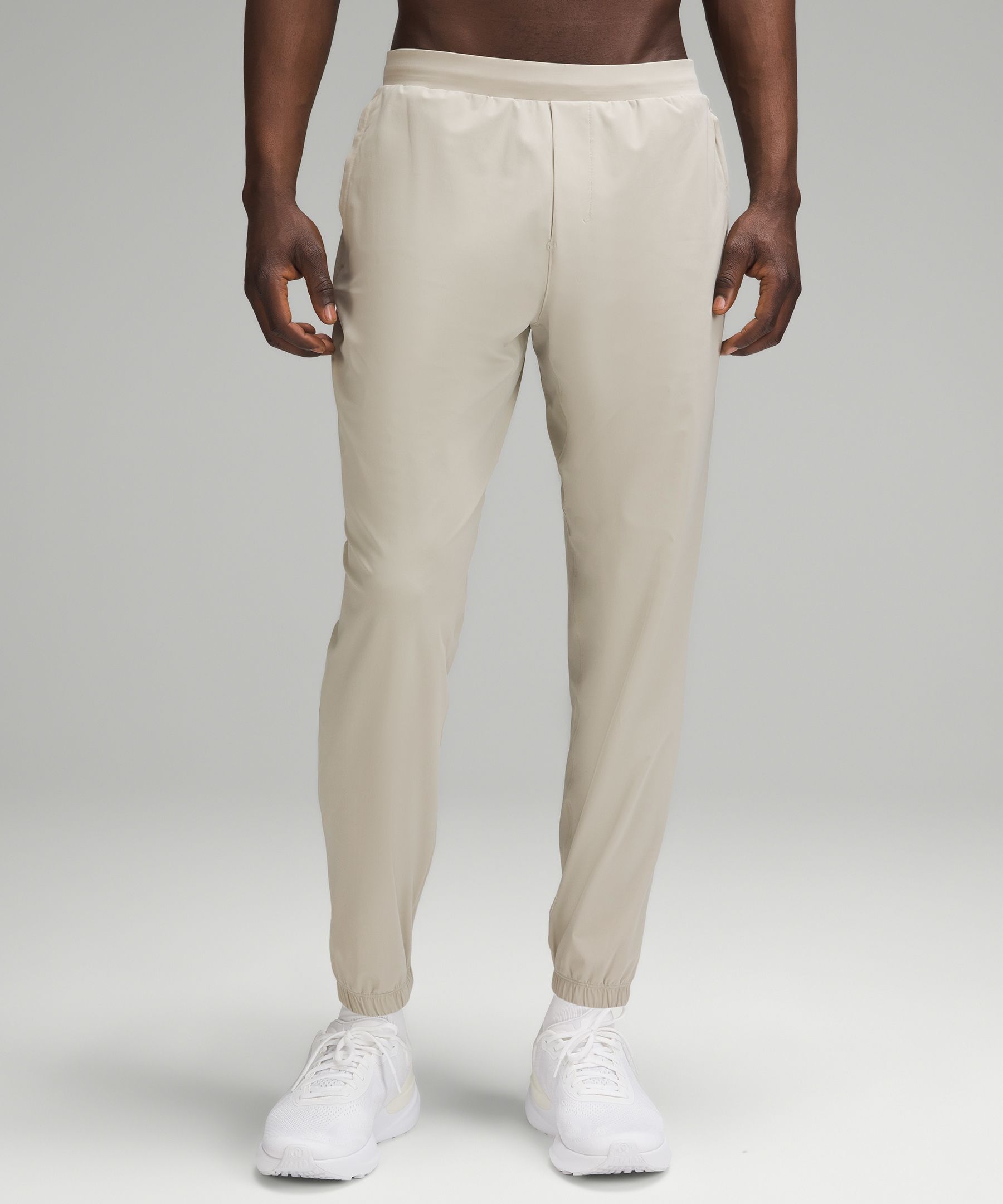 【美品】 lululemon  パンツ  Surge Jogger カーキ  S