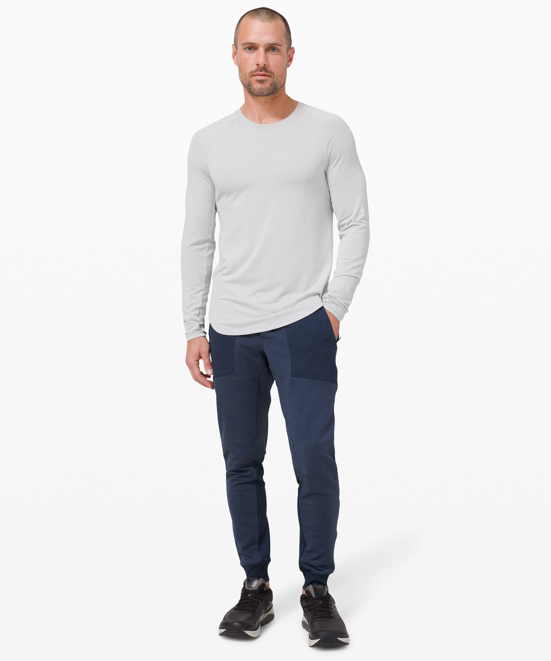 Textured 2025 tech jogger