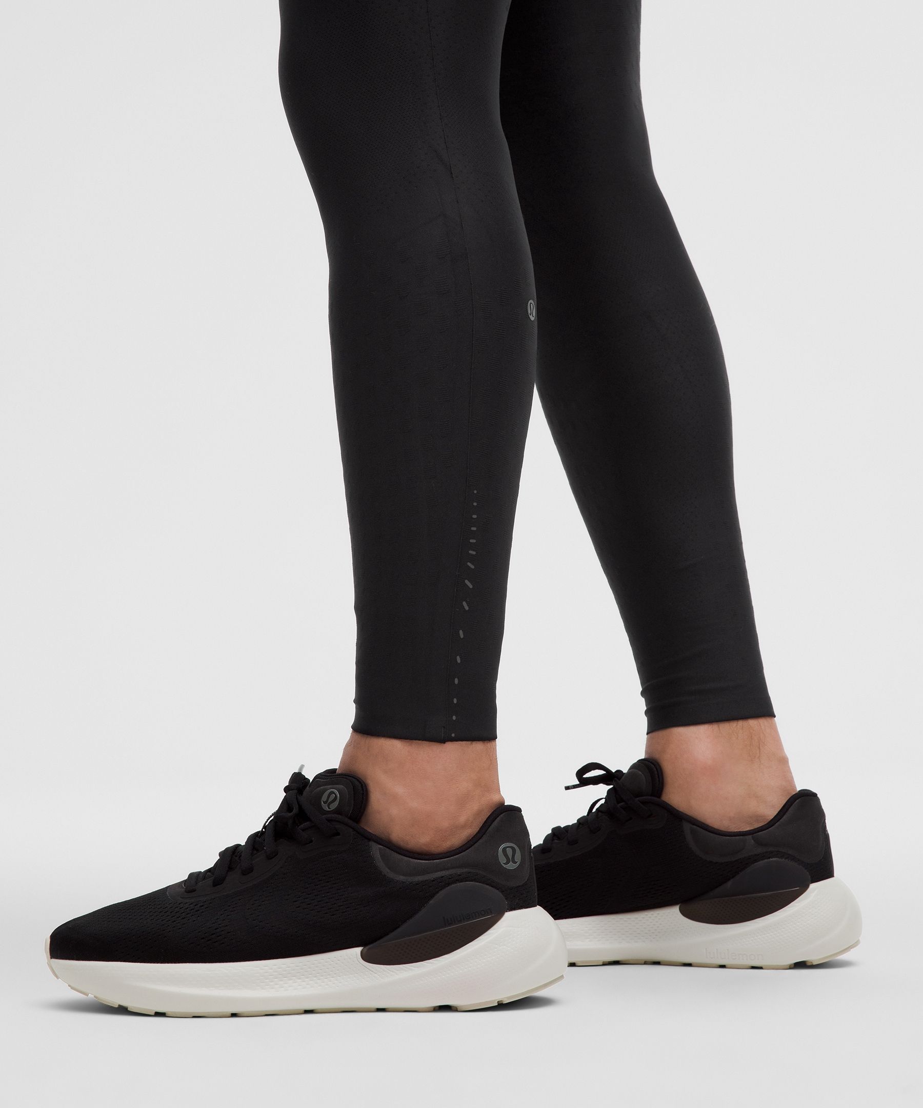 lululemon SENSEKNIT™ RUNNING SHORT 25 CM - Leggings - black - Zalando.de