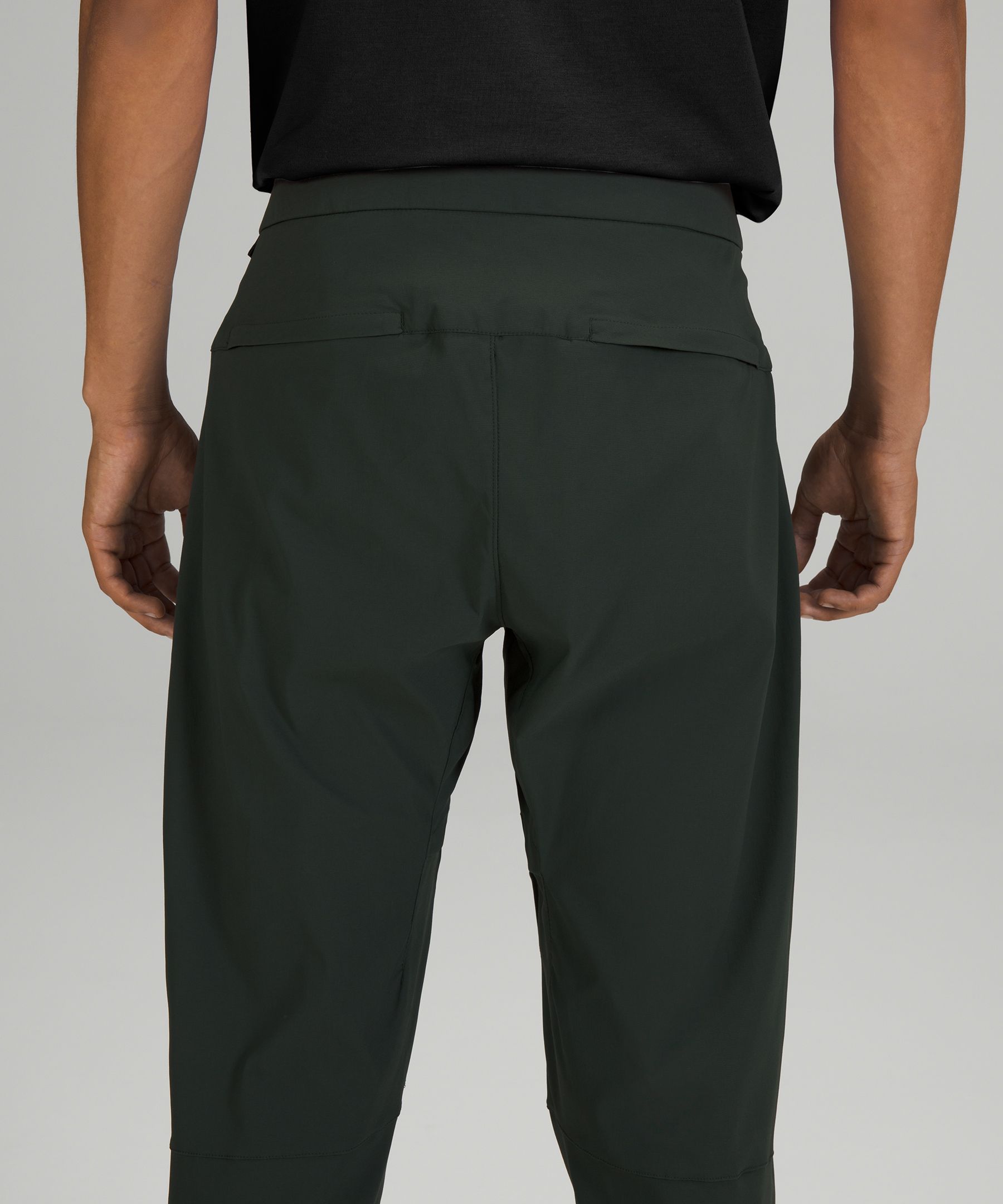 Relaxed Fit Belted joggers