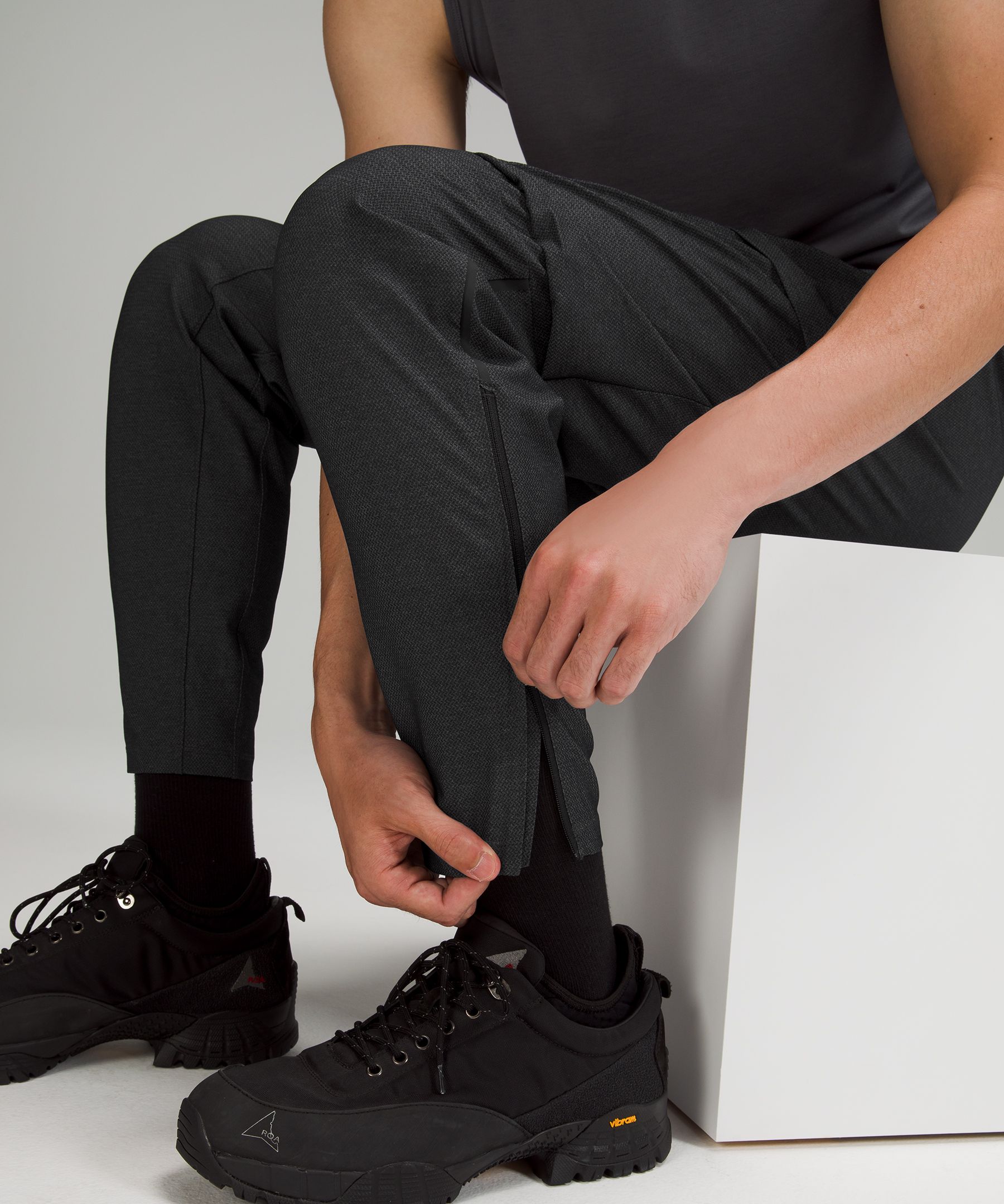 Lululemon + Engineered Elements Cargo Pant 28″