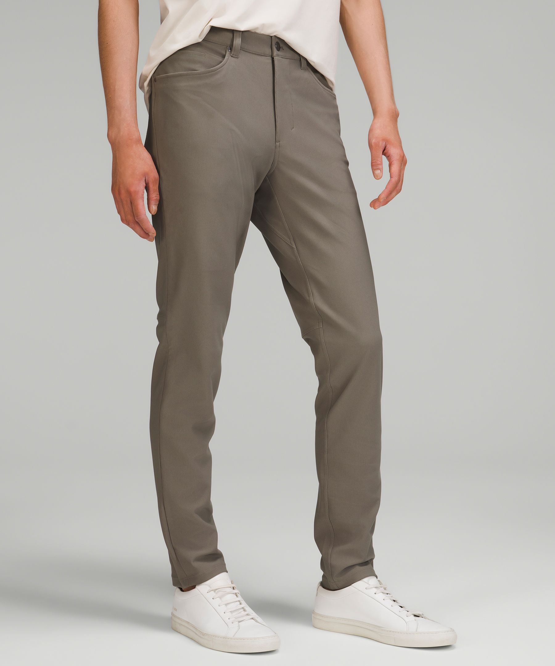 https://images.lululemon.com/is/image/lululemon/LM5AFWS_046696_1?size=800,800