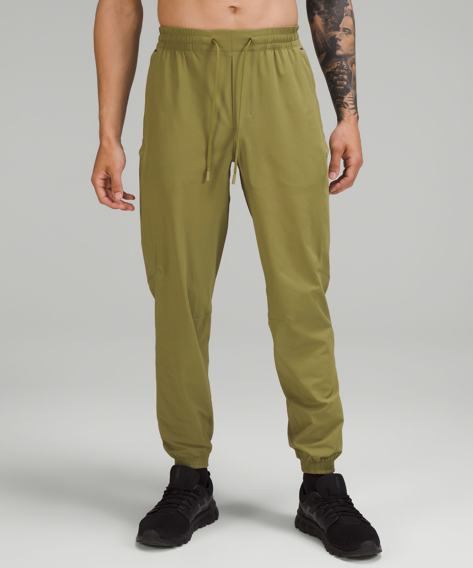 Lululemon best sale cargo joggers