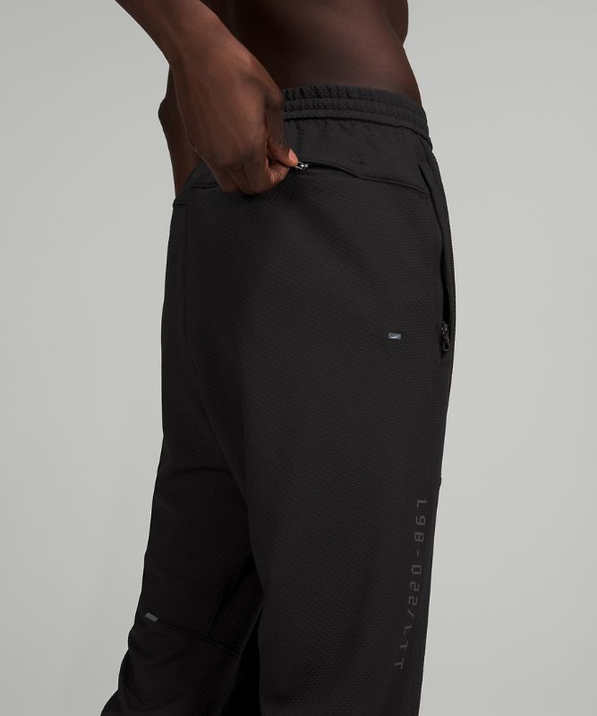 Relaxed Fit Train Jogger