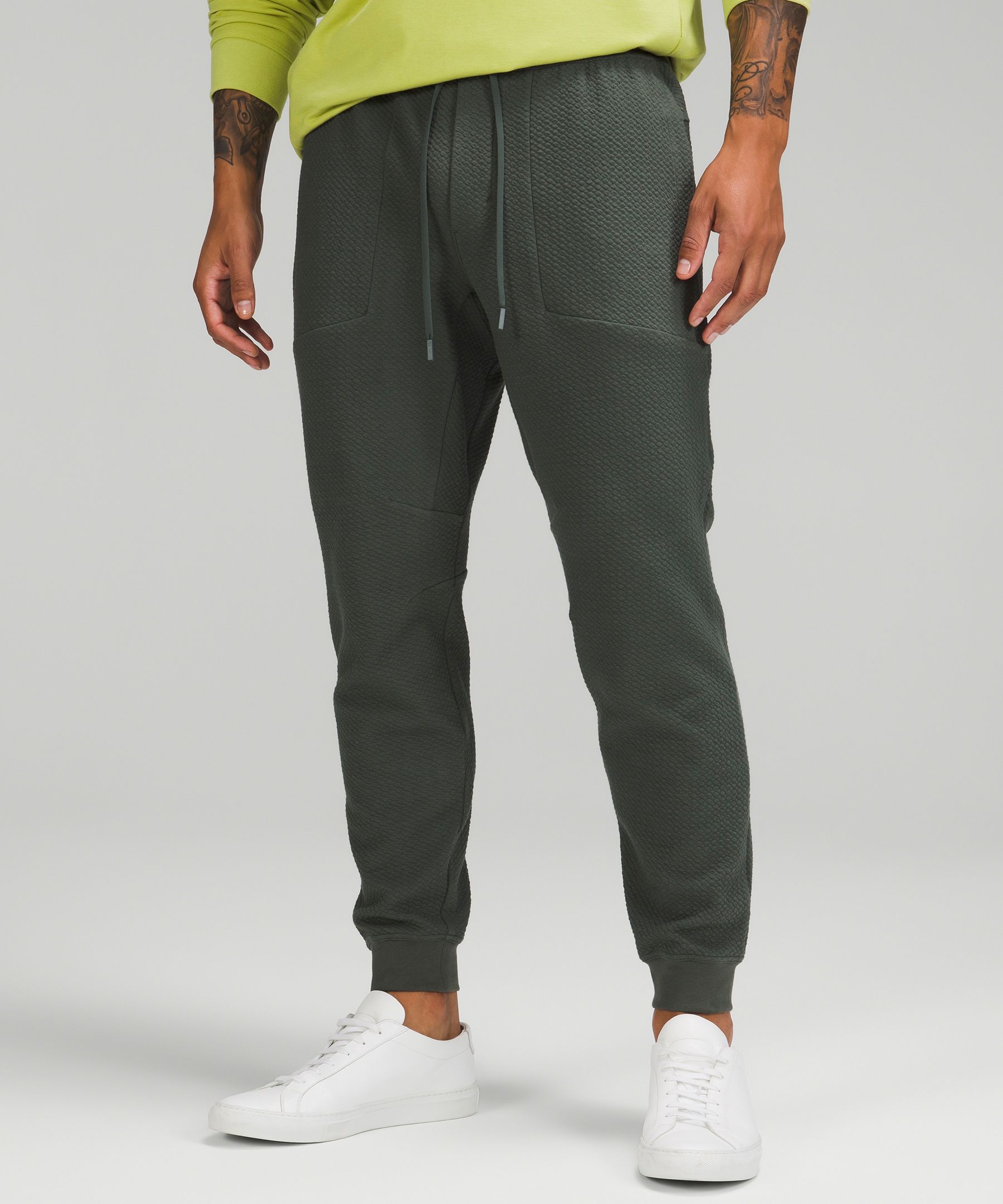 at ease jogger review
